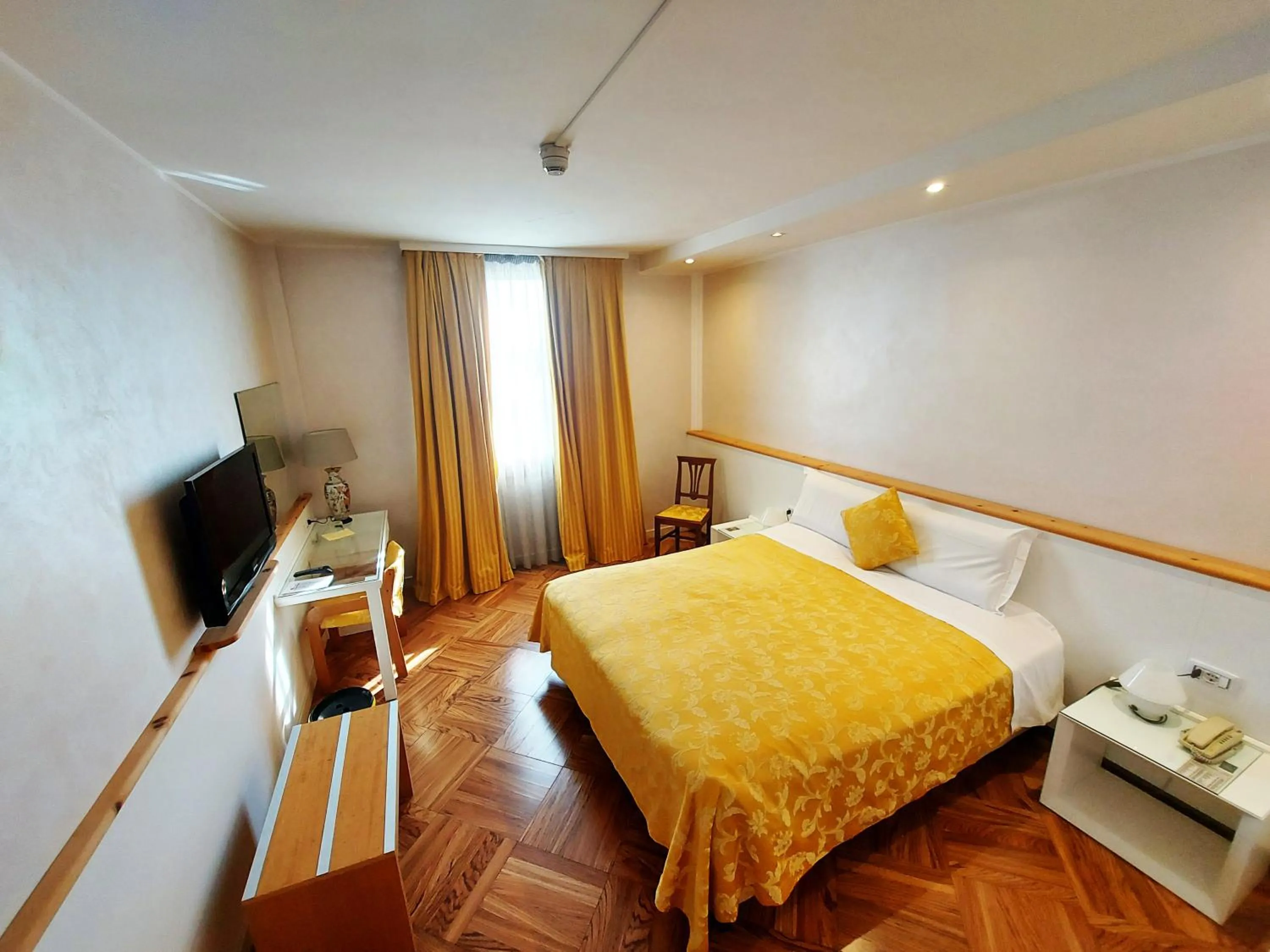 Bed in Hotel Posta 77