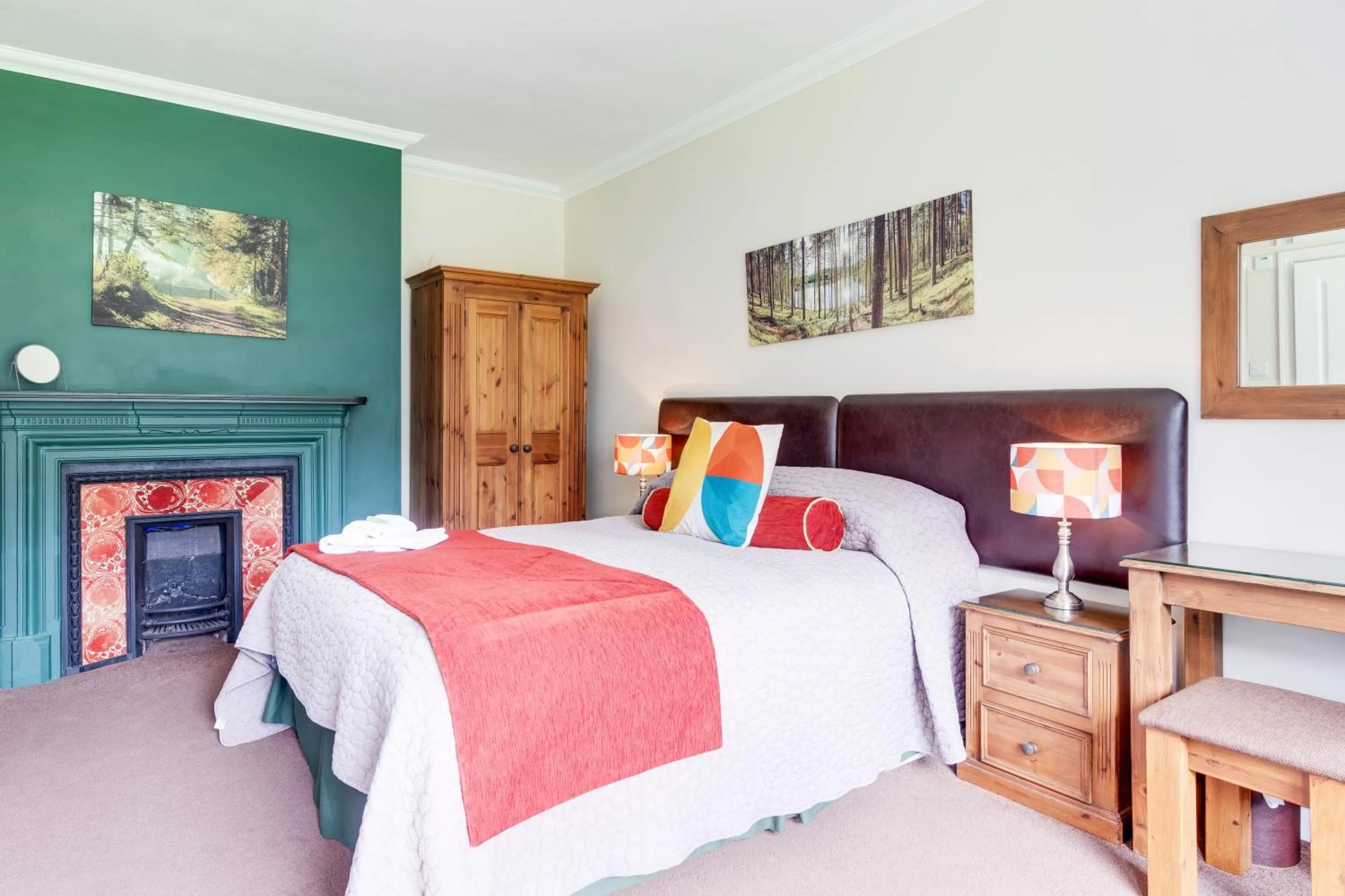 Property building, Bed in Old Rose and Crown Hotel Birmingham