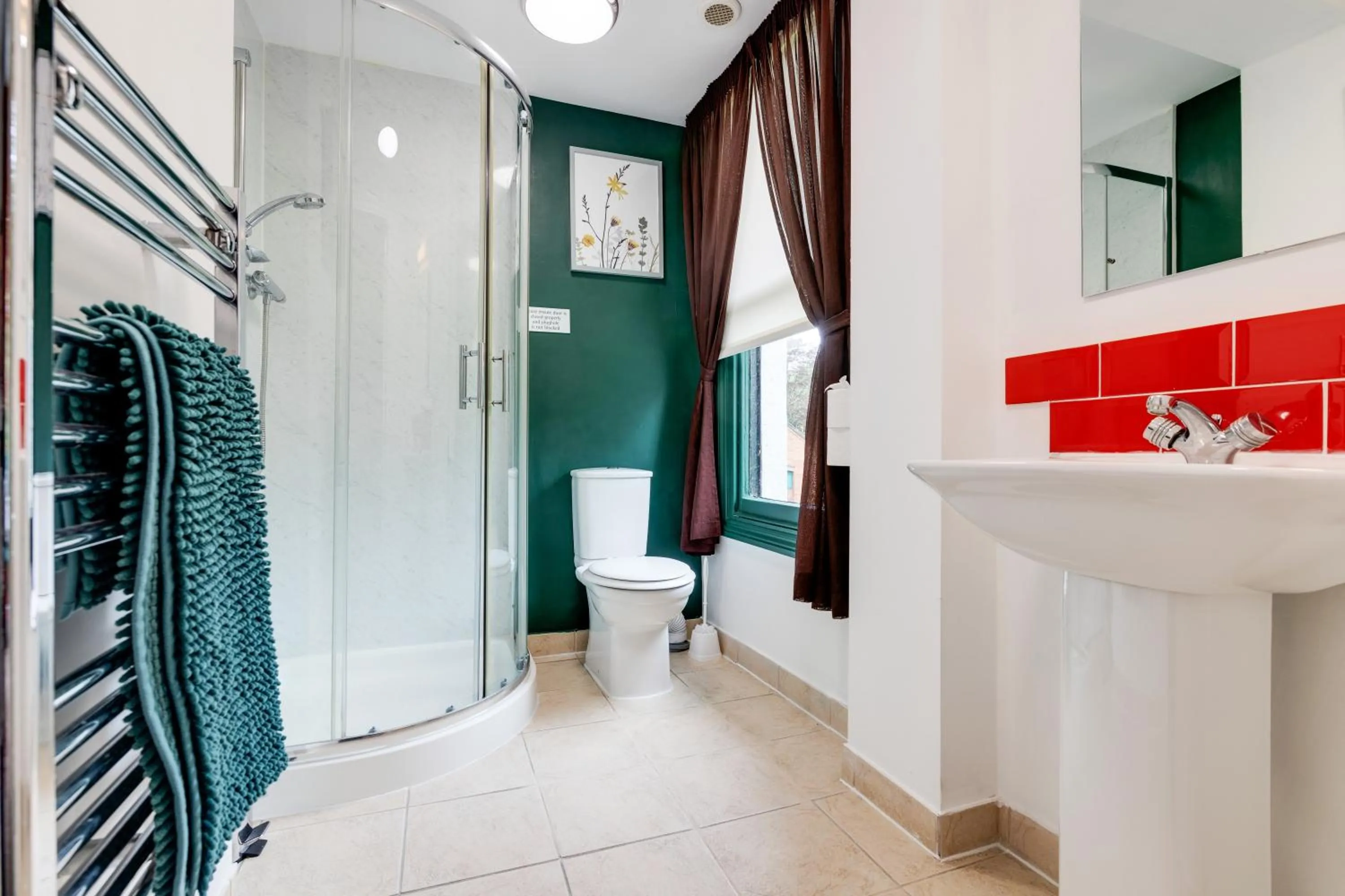 Bathroom in Old Rose and Crown Hotel Birmingham