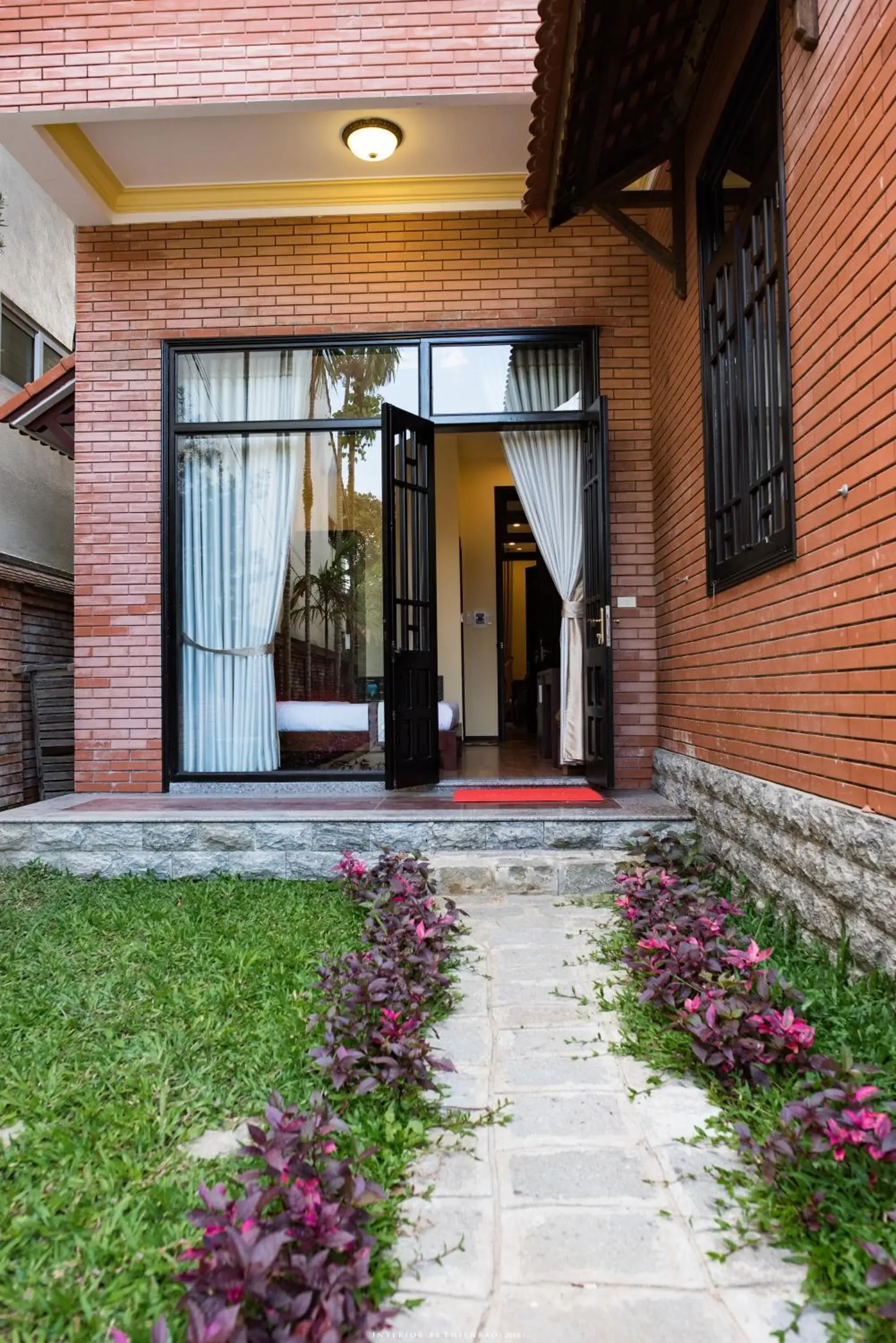 Property building in Spring Garden Villa Property building in Spring Garden Villa