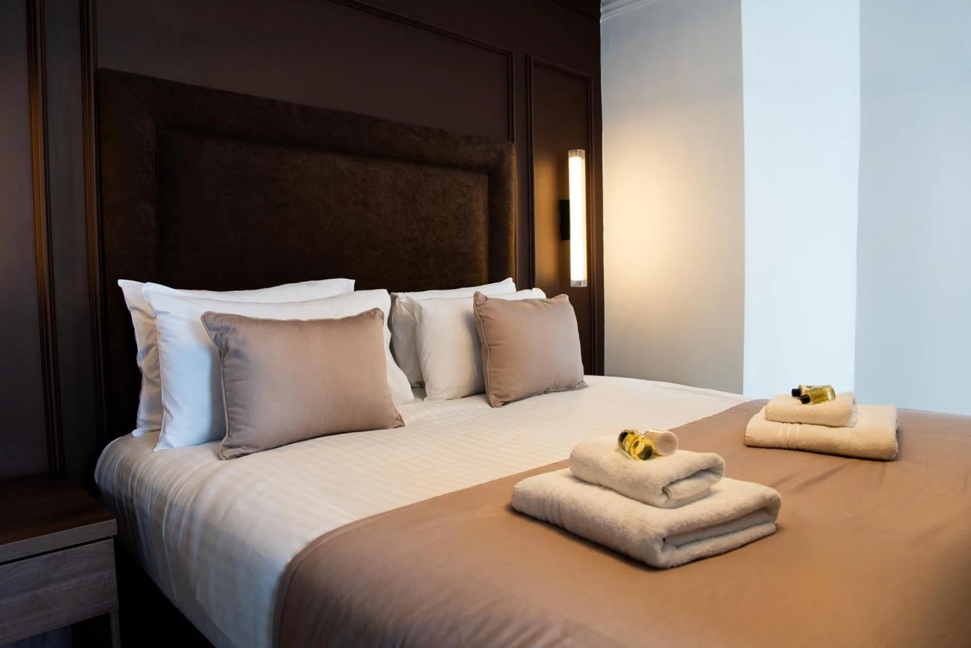 Bed in The Cae Mor Hotel