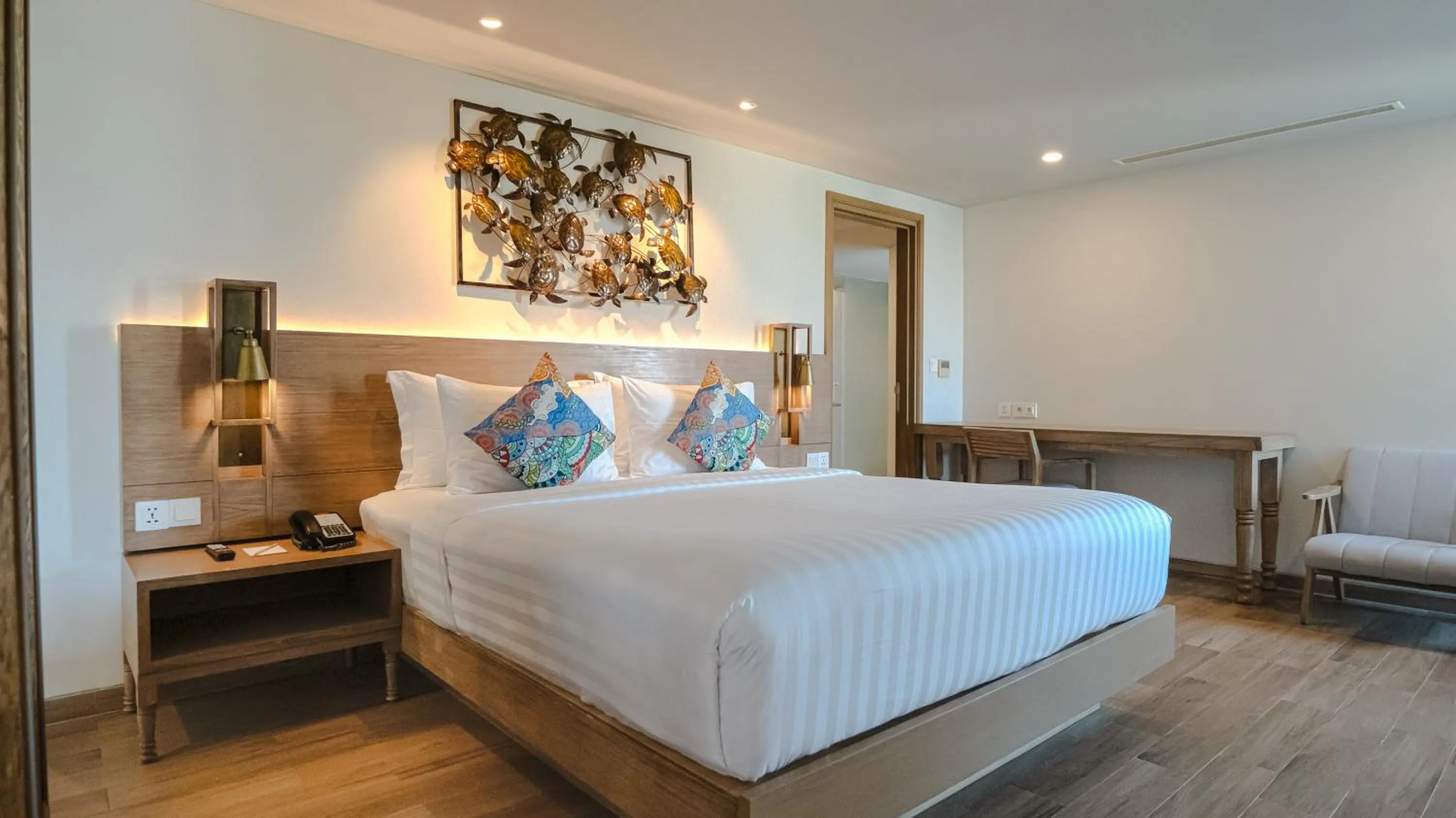 One Bedroom Balcony Suite in Eastin Ashta Resort Canggu