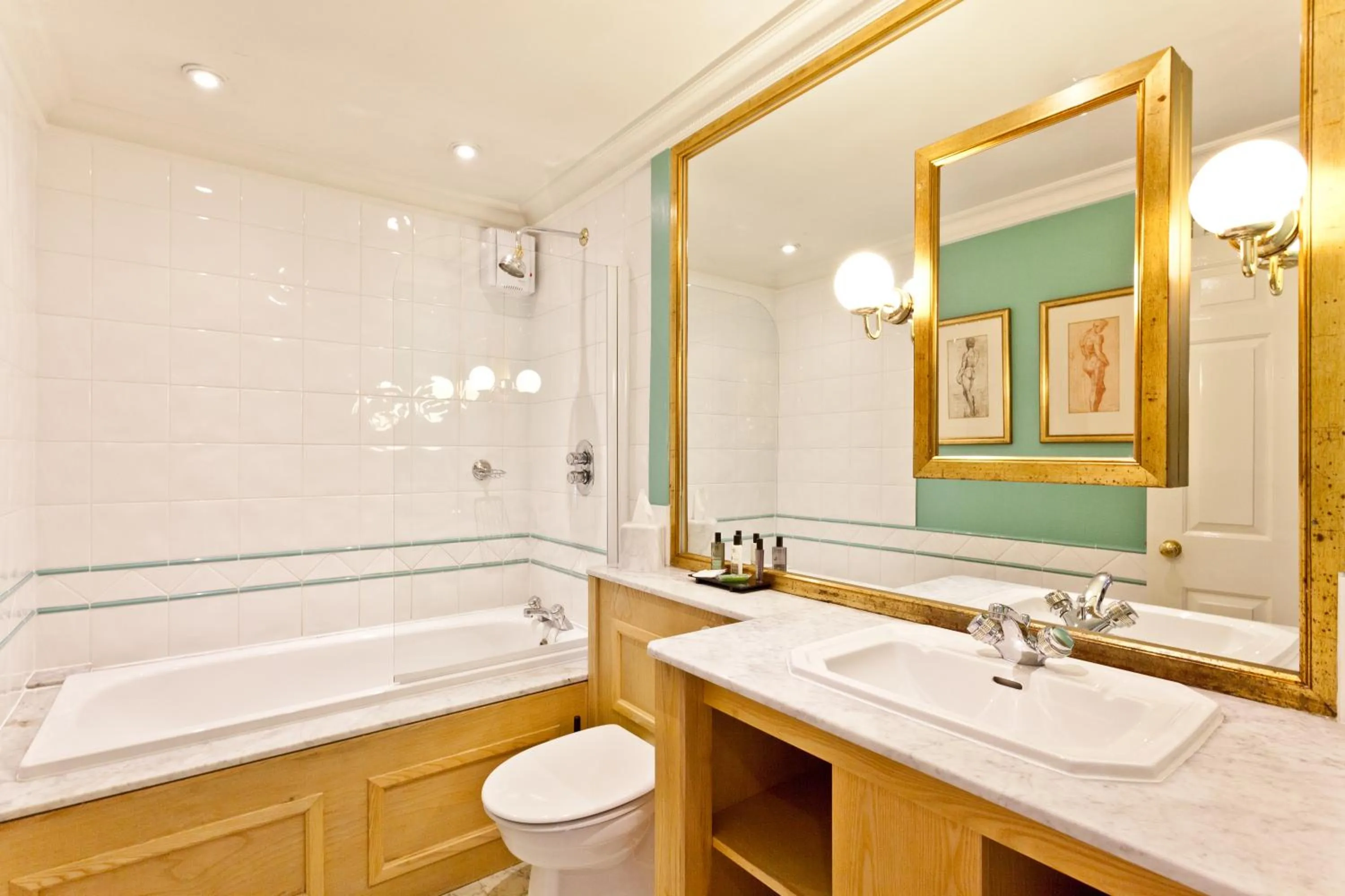 Bathroom in Bridge Hotel