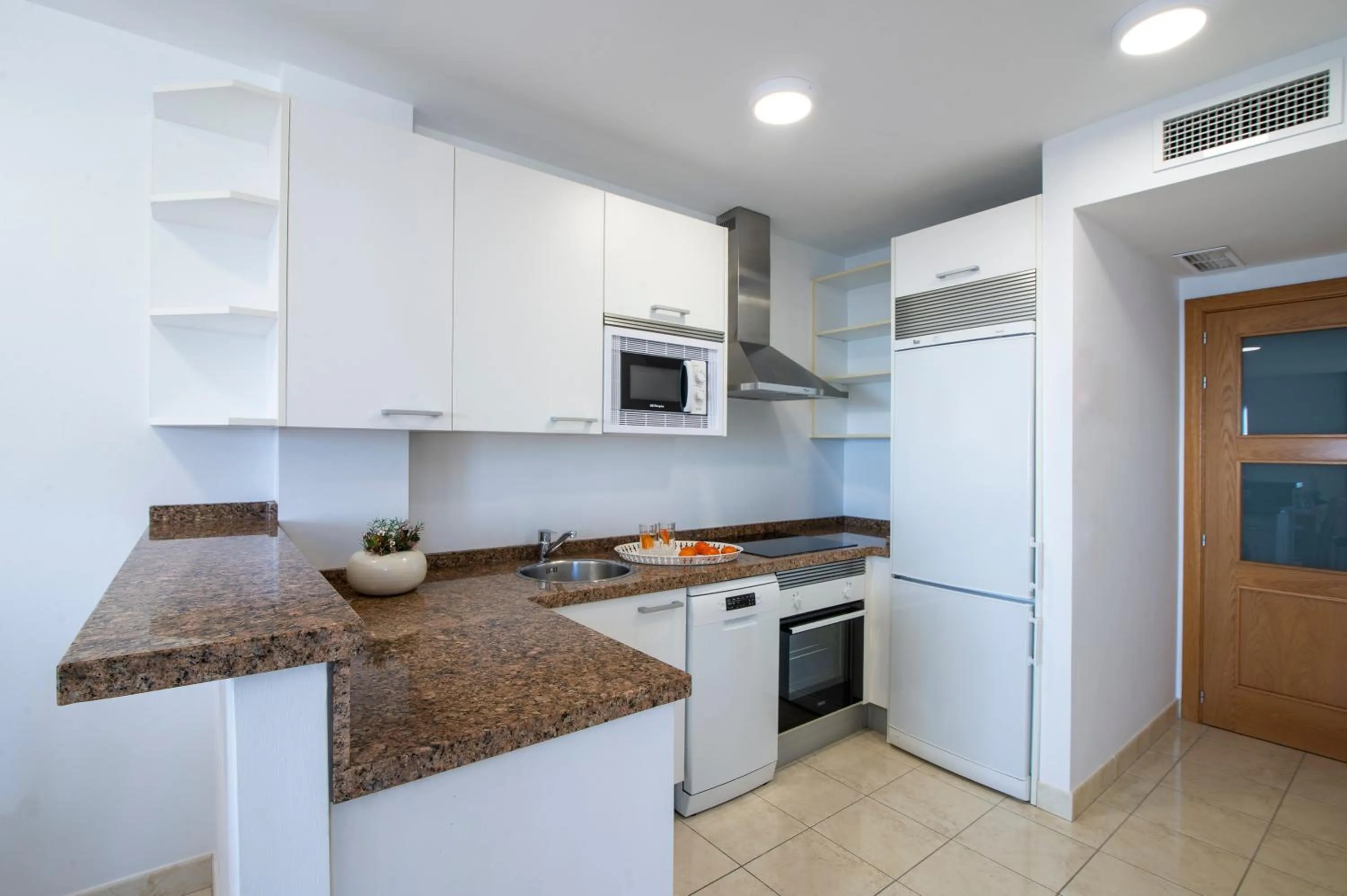 Kitchen or kitchenette in Macdonald La Ermita Resort