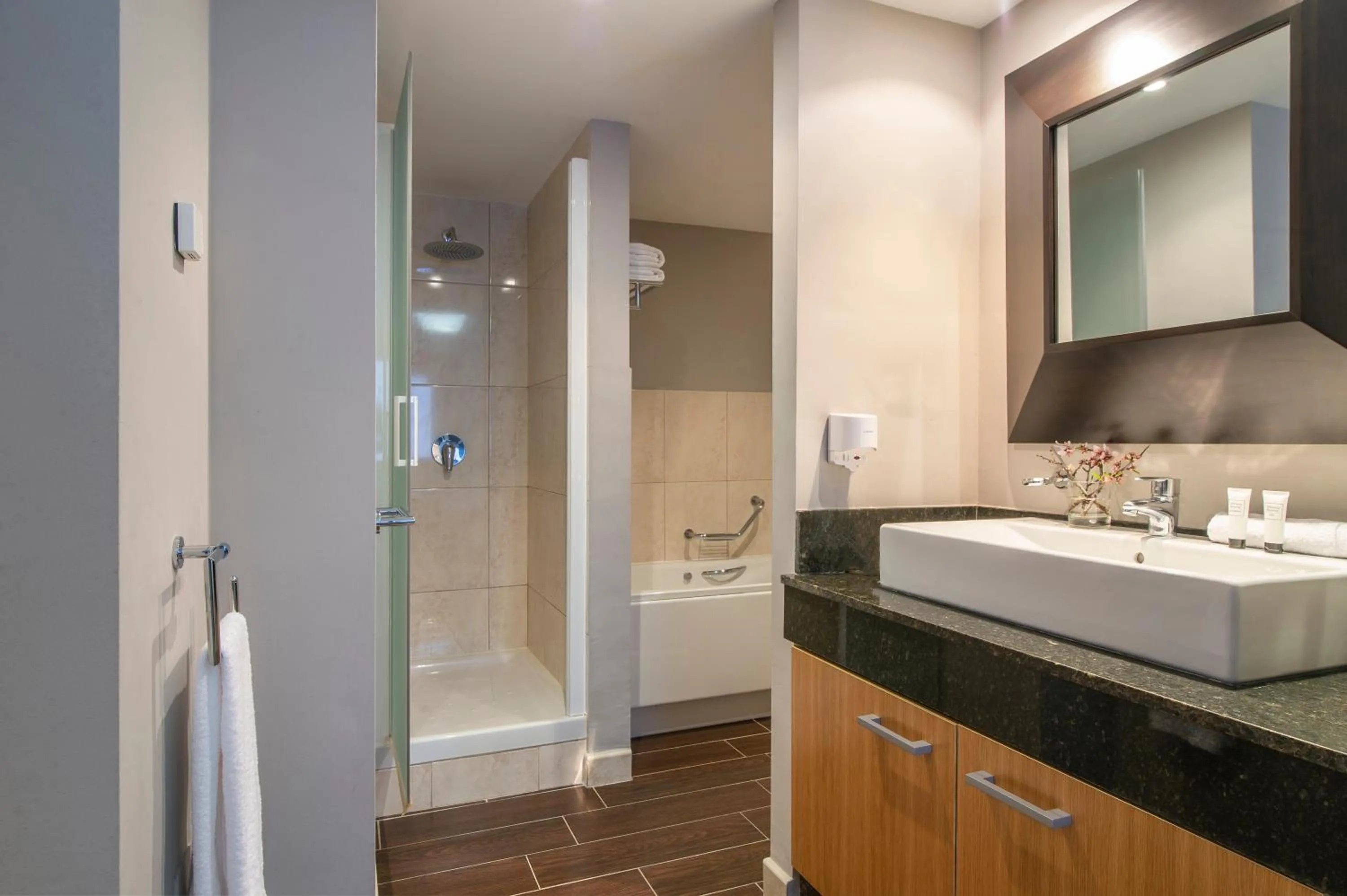 Shower in Macdonald La Ermita Resort