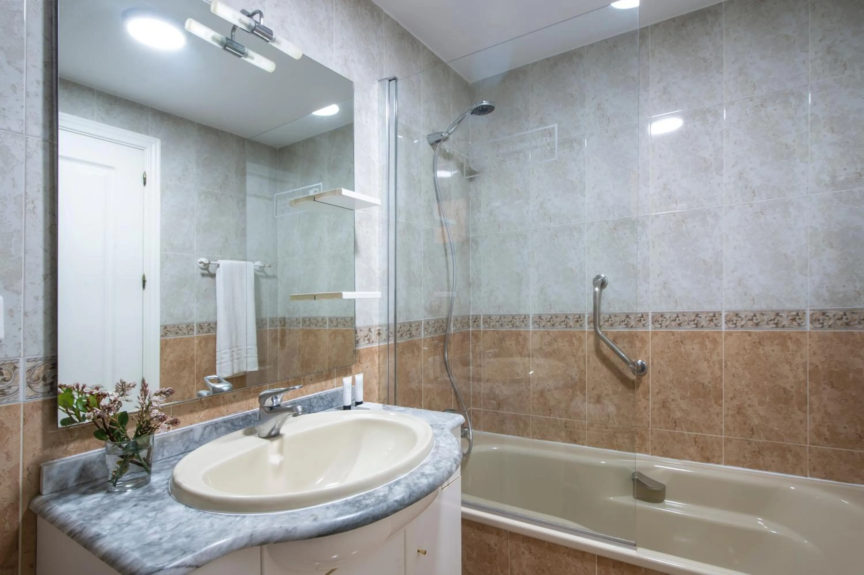 Bathroom in Macdonald La Ermita Resort