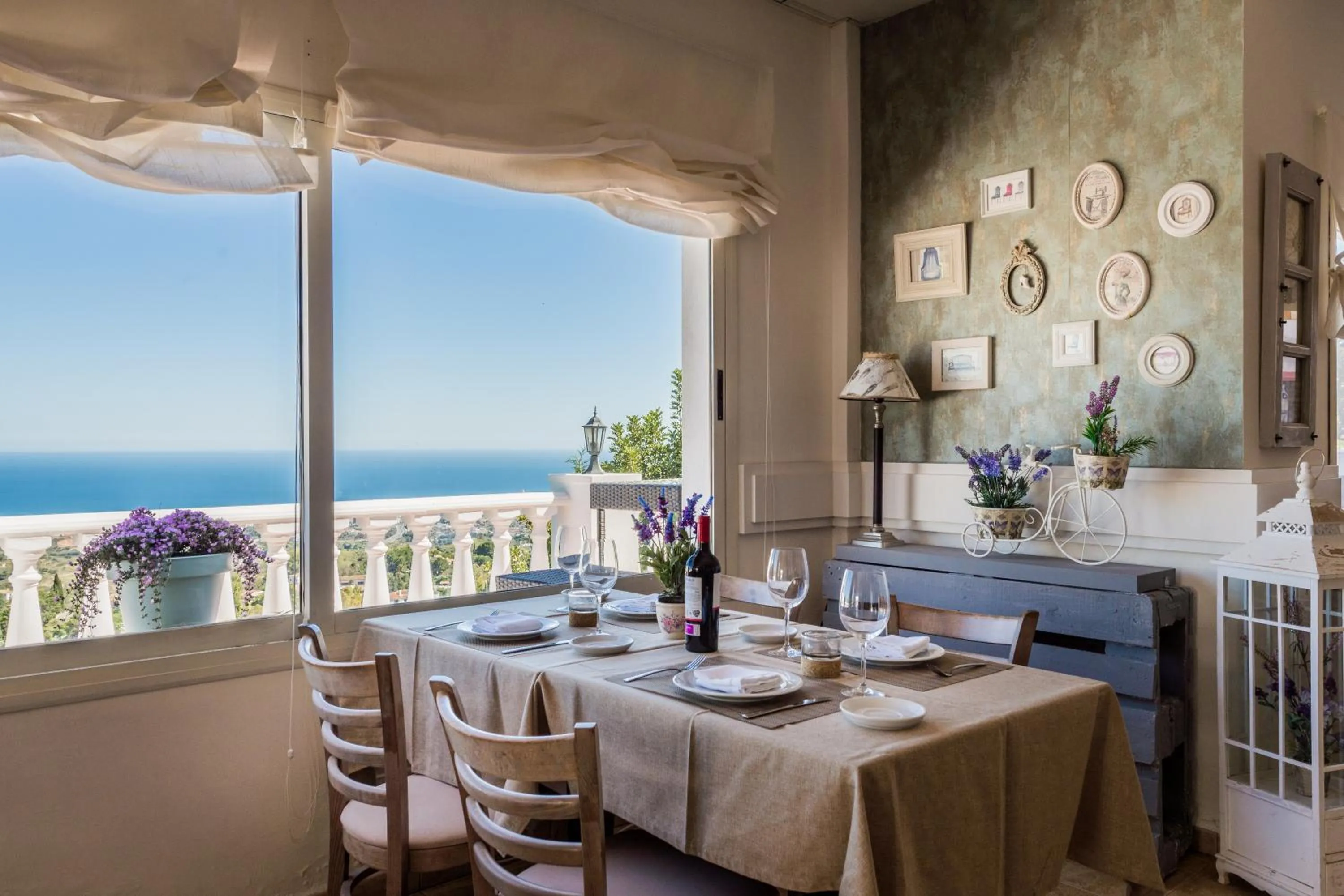 Restaurant/places to eat in Macdonald La Ermita Resort