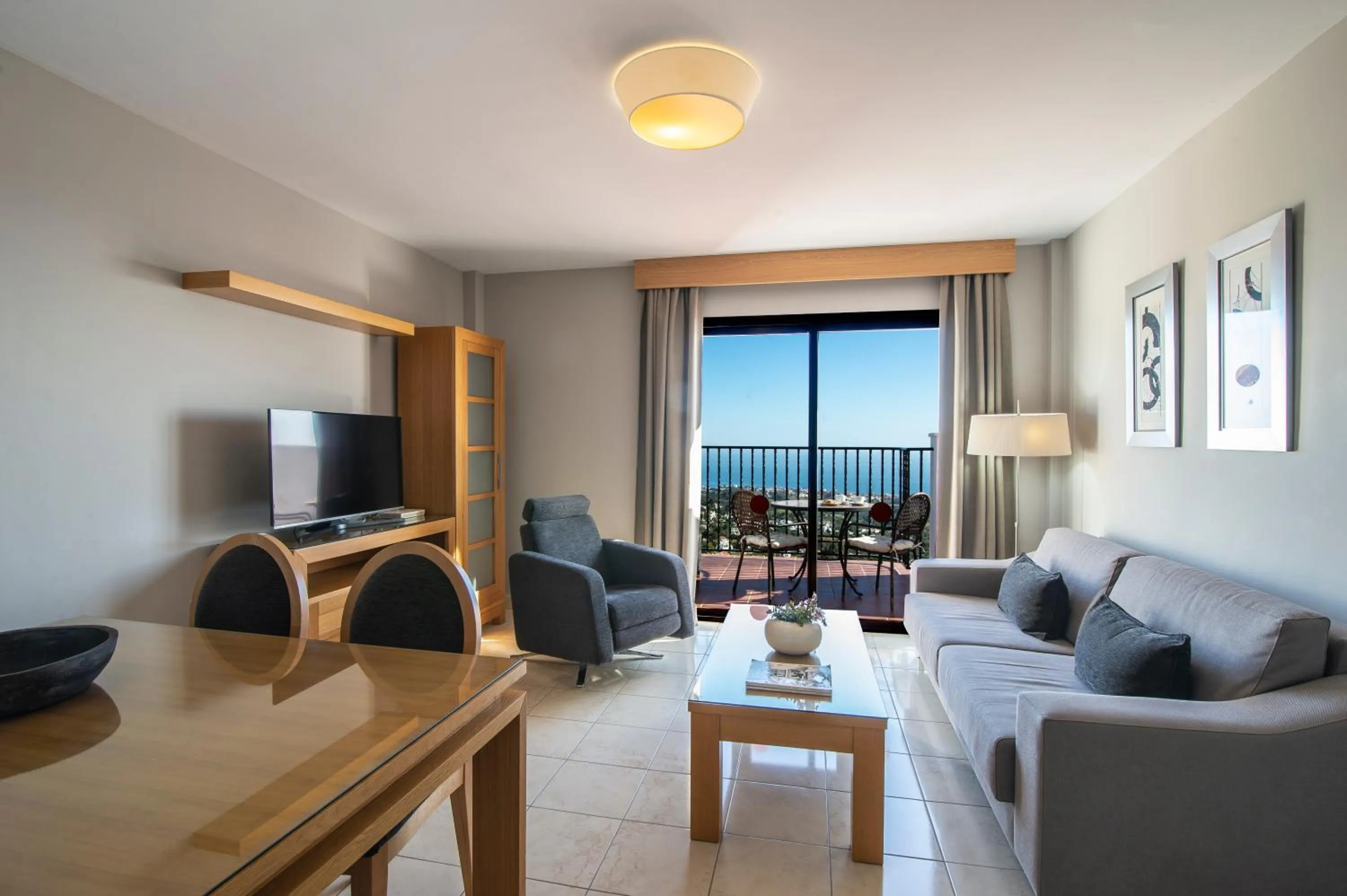 Communal lounge/ TV room in Macdonald La Ermita Resort