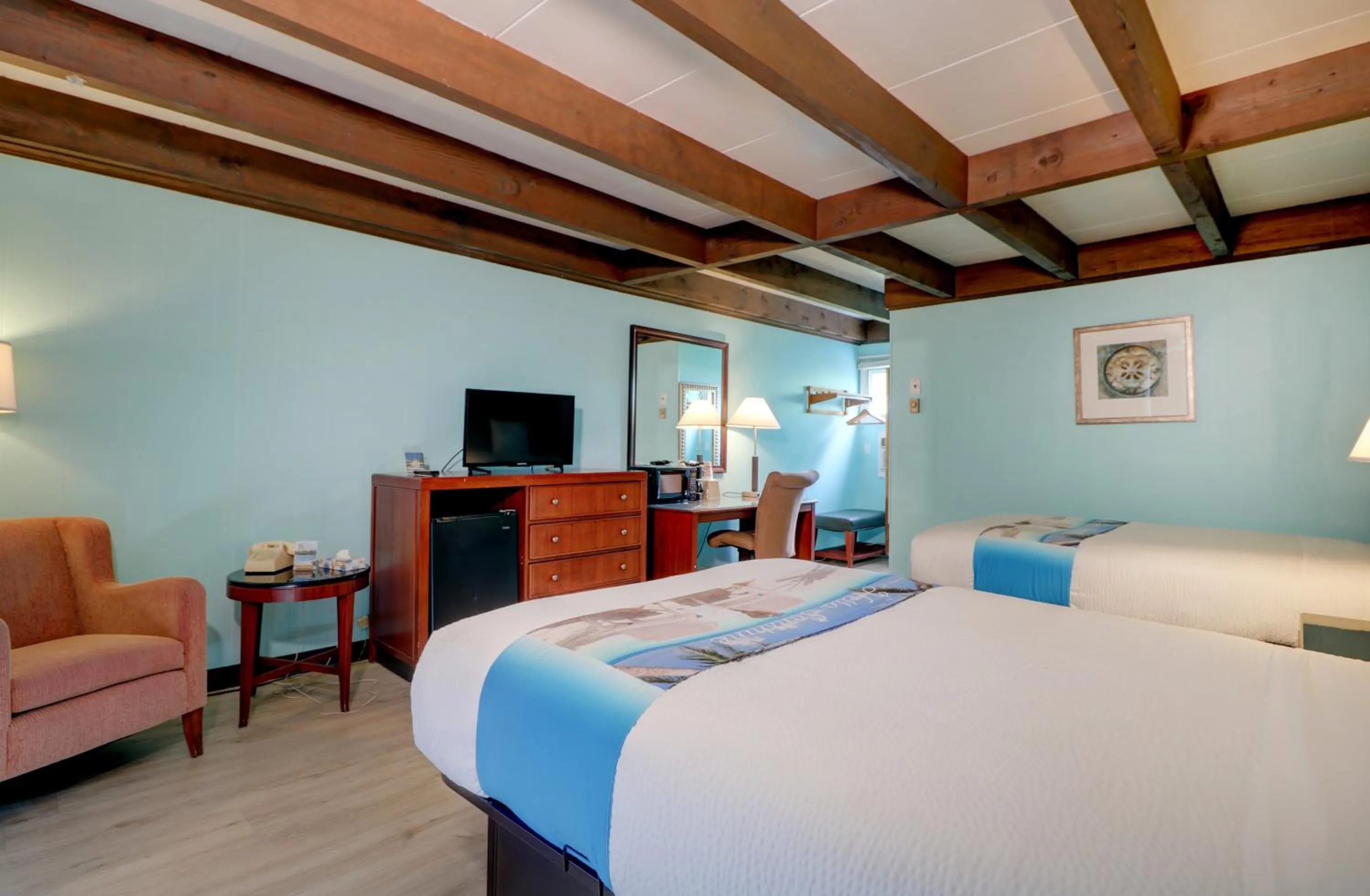 Photo of the whole room, Bed in Majestic Regency Resort