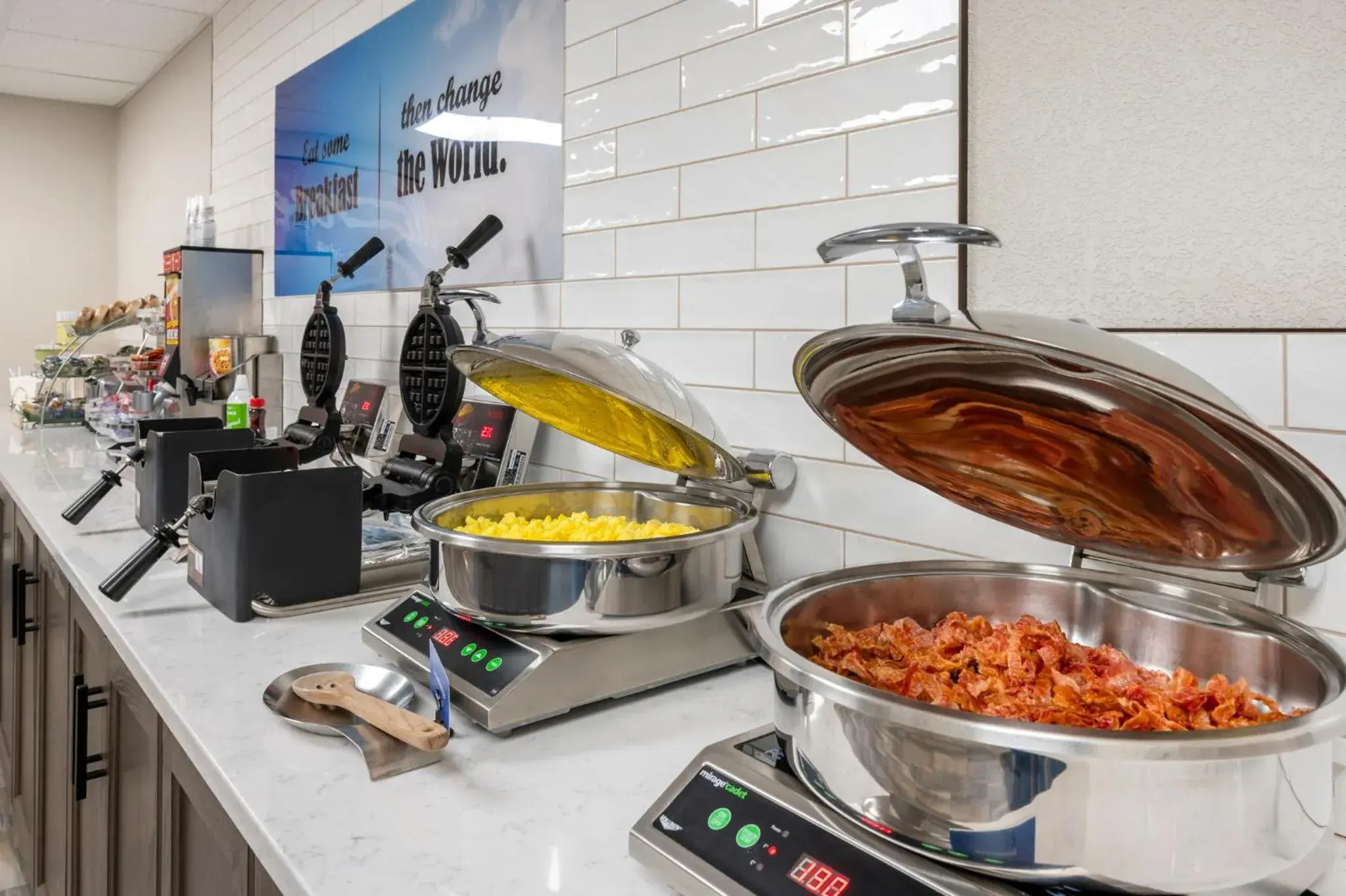 King Room with Sofa Bed and Roll-In Shower - Mobility Accessible in Best Western Plus Richmond Indiana I-70 King Room with Sofa Bed and Roll-In Shower - Mobility Accessible in Best Western Plus Richmond Indiana I-70