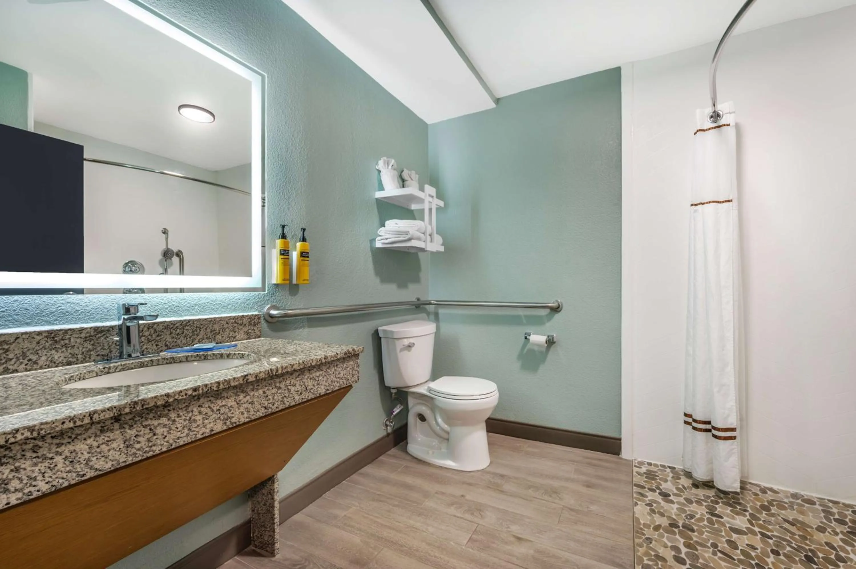 Bathroom in Best Western Plus Richmond Indiana I-70