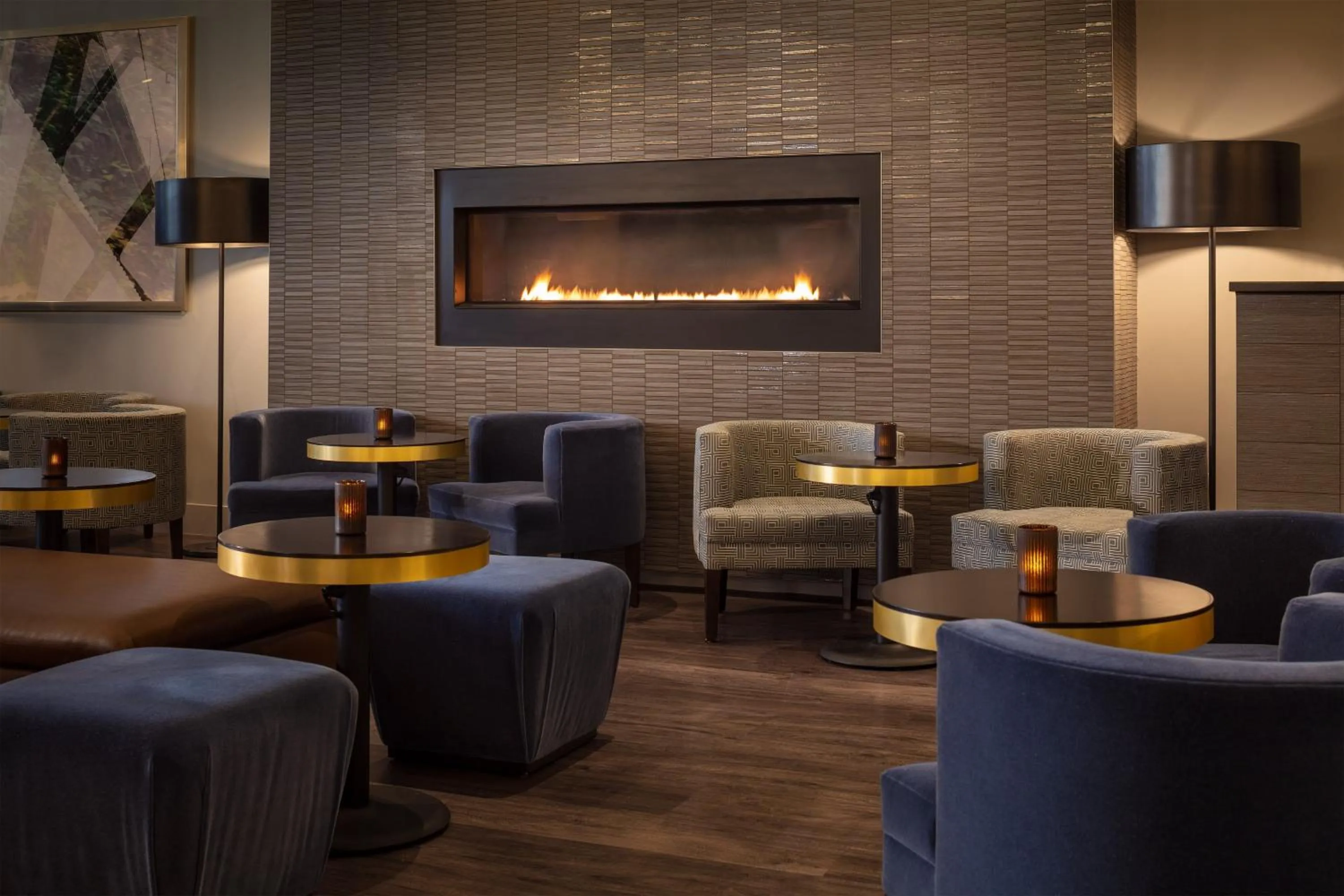 Lounge or bar in Sheraton Commander Hotel