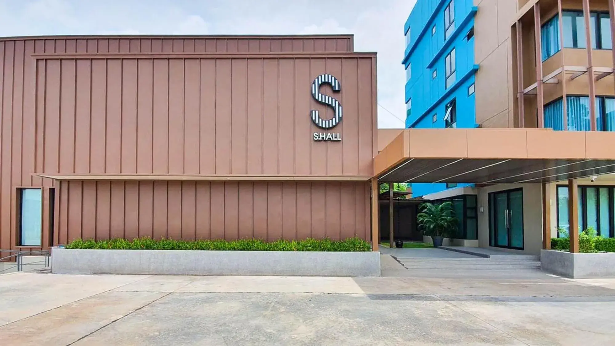 Property building in S.22 Hotel Suratthani Property building in S.22 Hotel Suratthani