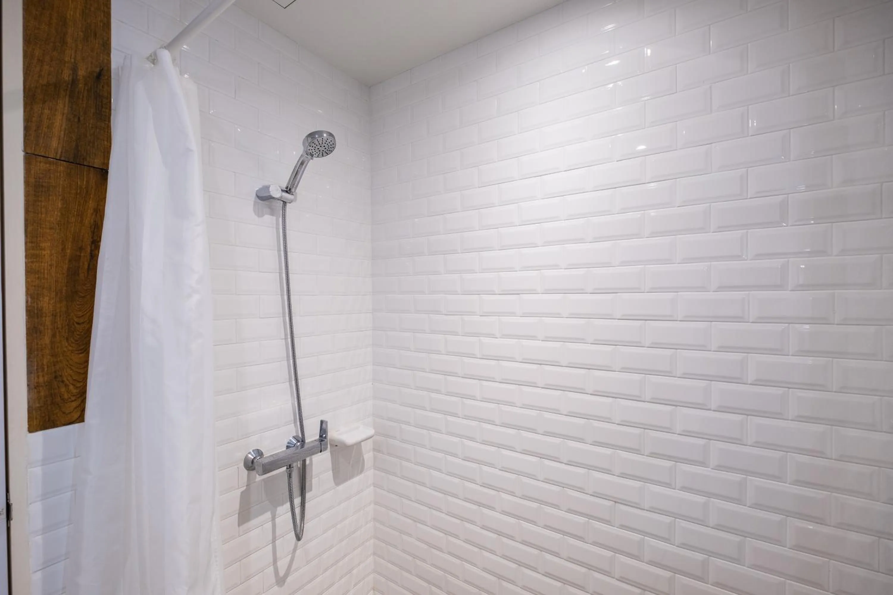 Shower in S.22 Hotel Suratthani