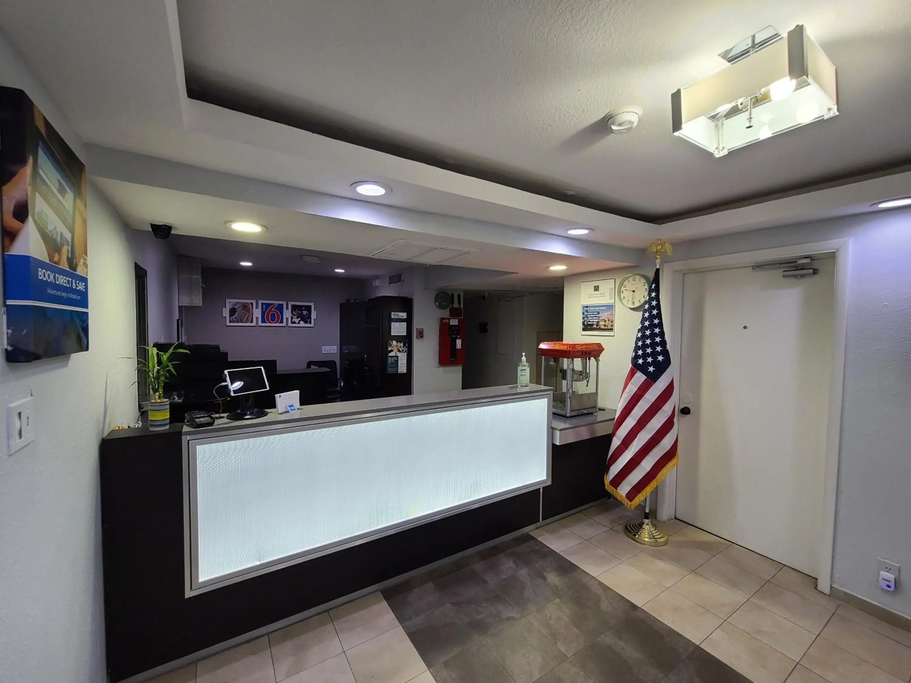 Lobby or reception, Lobby/Reception in Motel 6-Dayton, OH