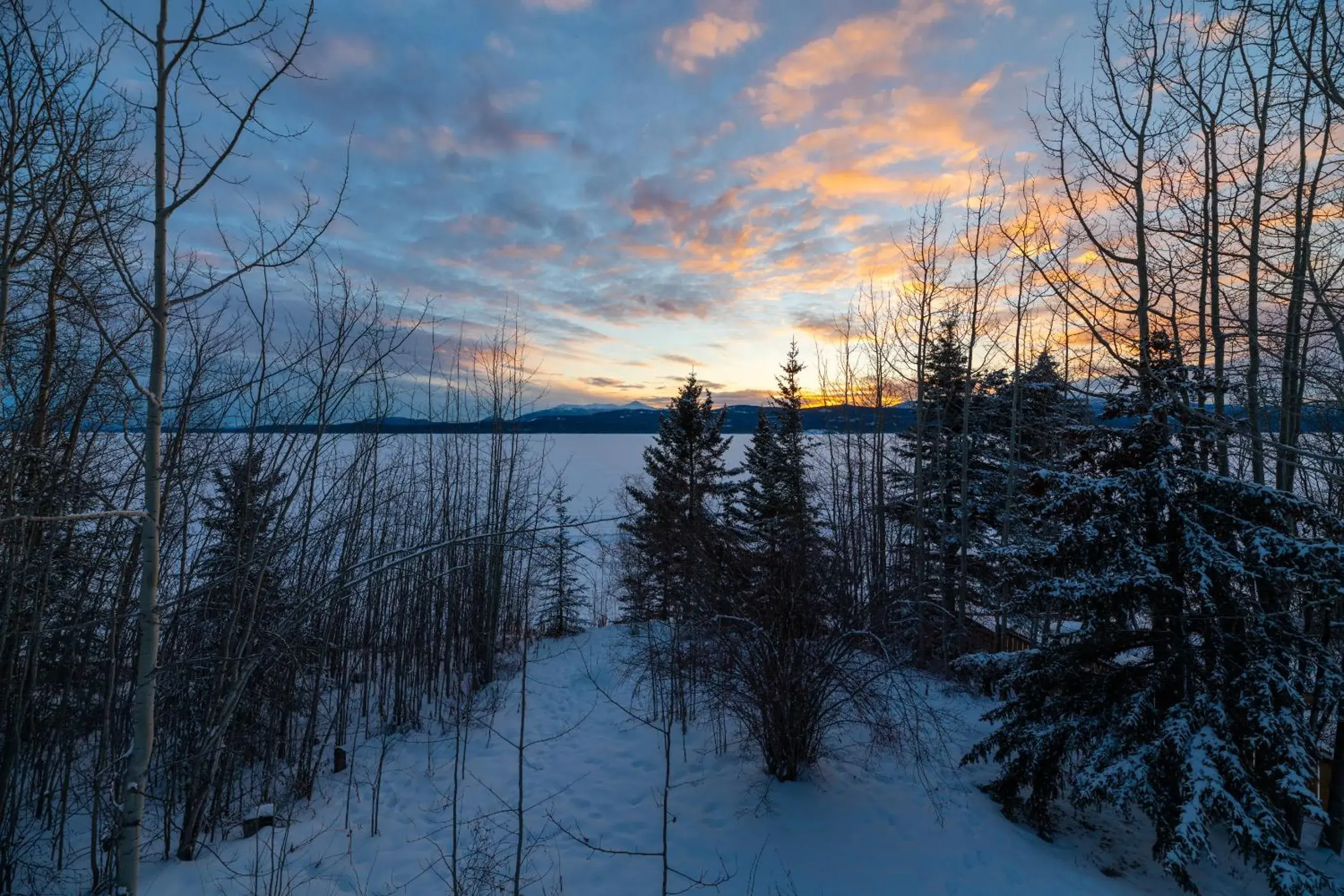 Chalet in Inn on the Lake - Whitehorse Chalet in Inn on the Lake - Whitehorse