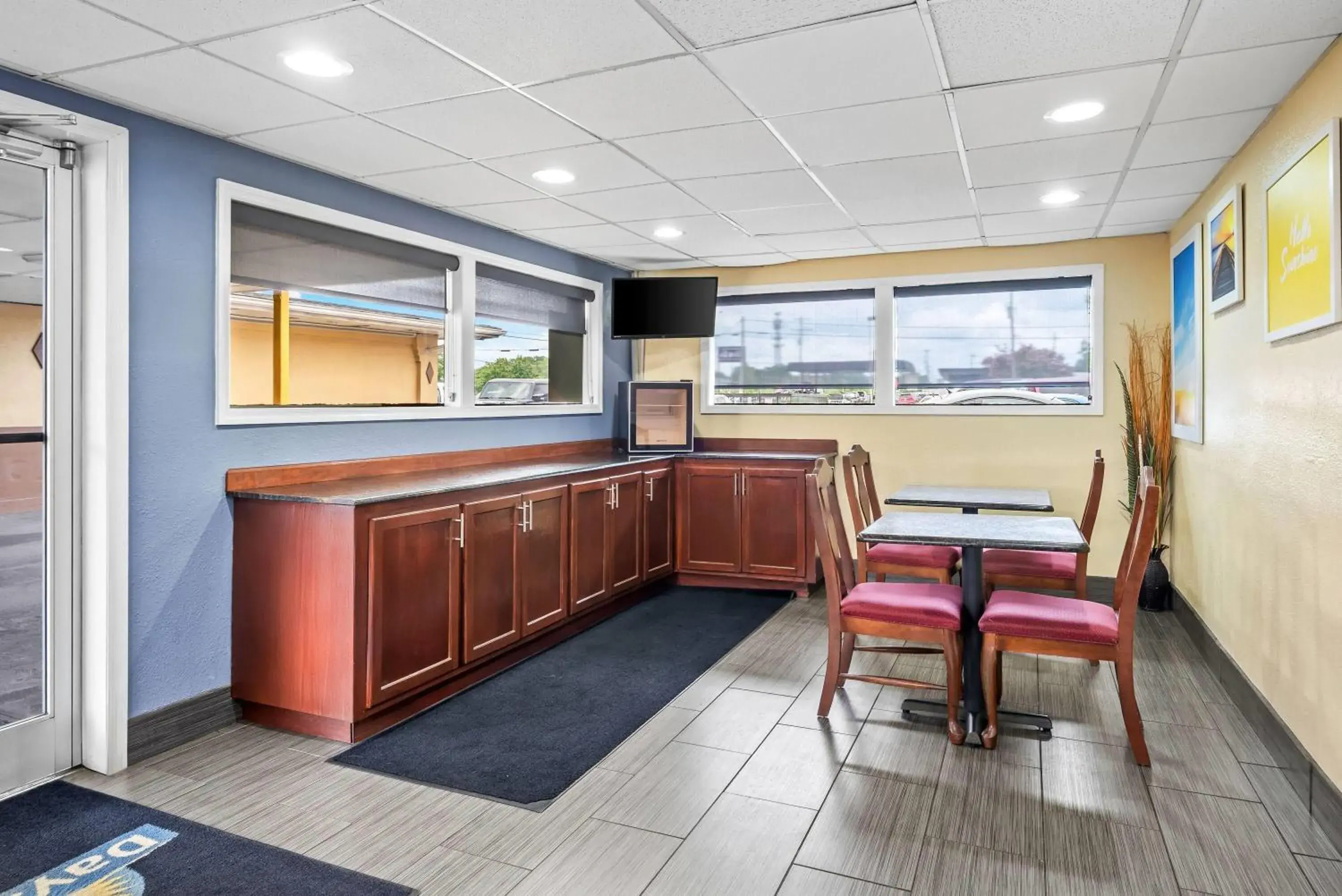 Restaurant/places to eat in Days Inn by Wyndham Jacksonville NC Restaurant/places to eat in Days Inn by Wyndham Jacksonville NC