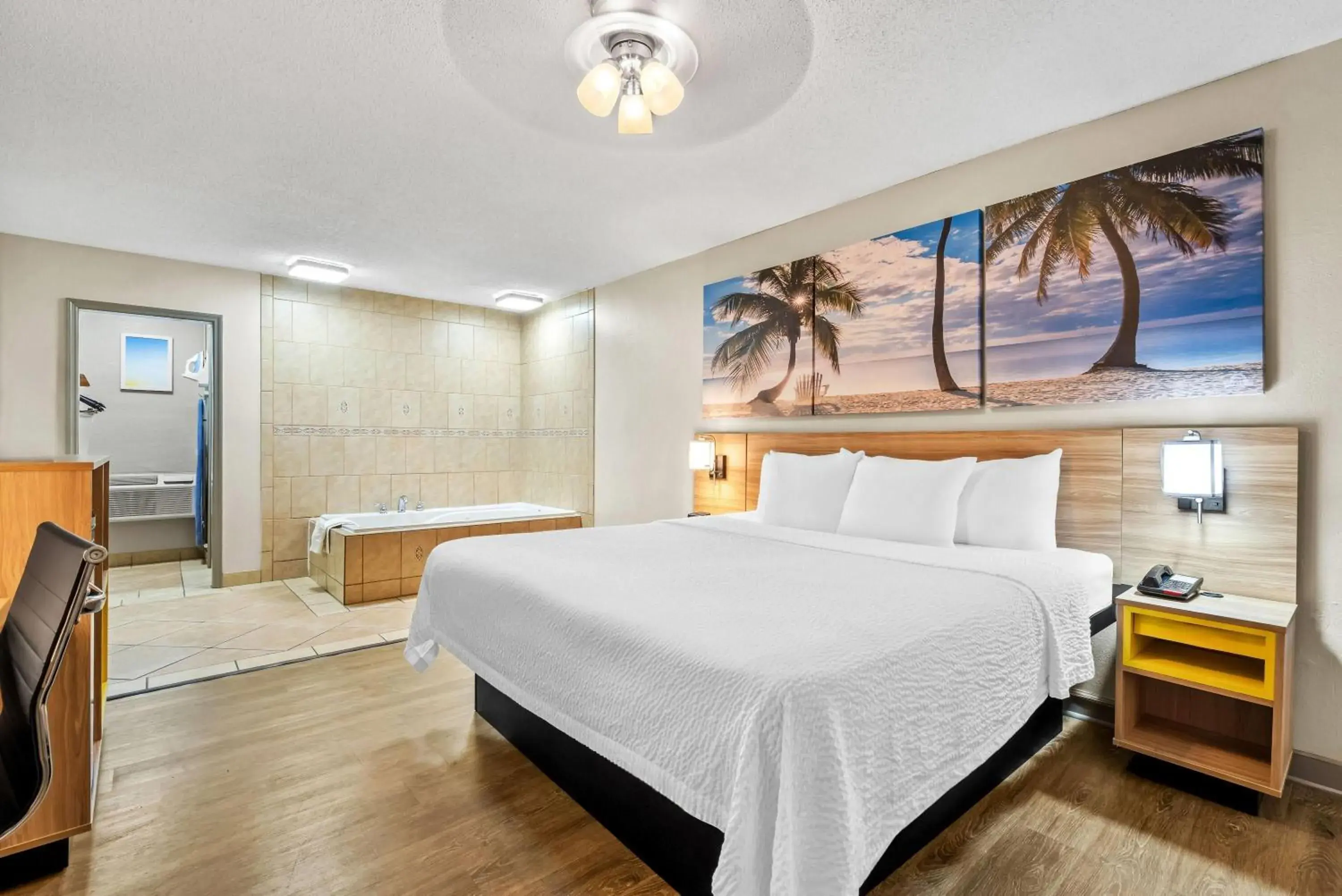 King Studio Suite - Non-Smoking in Days Inn by Wyndham Jacksonville NC King Studio Suite - Non-Smoking in Days Inn by Wyndham Jacksonville NC