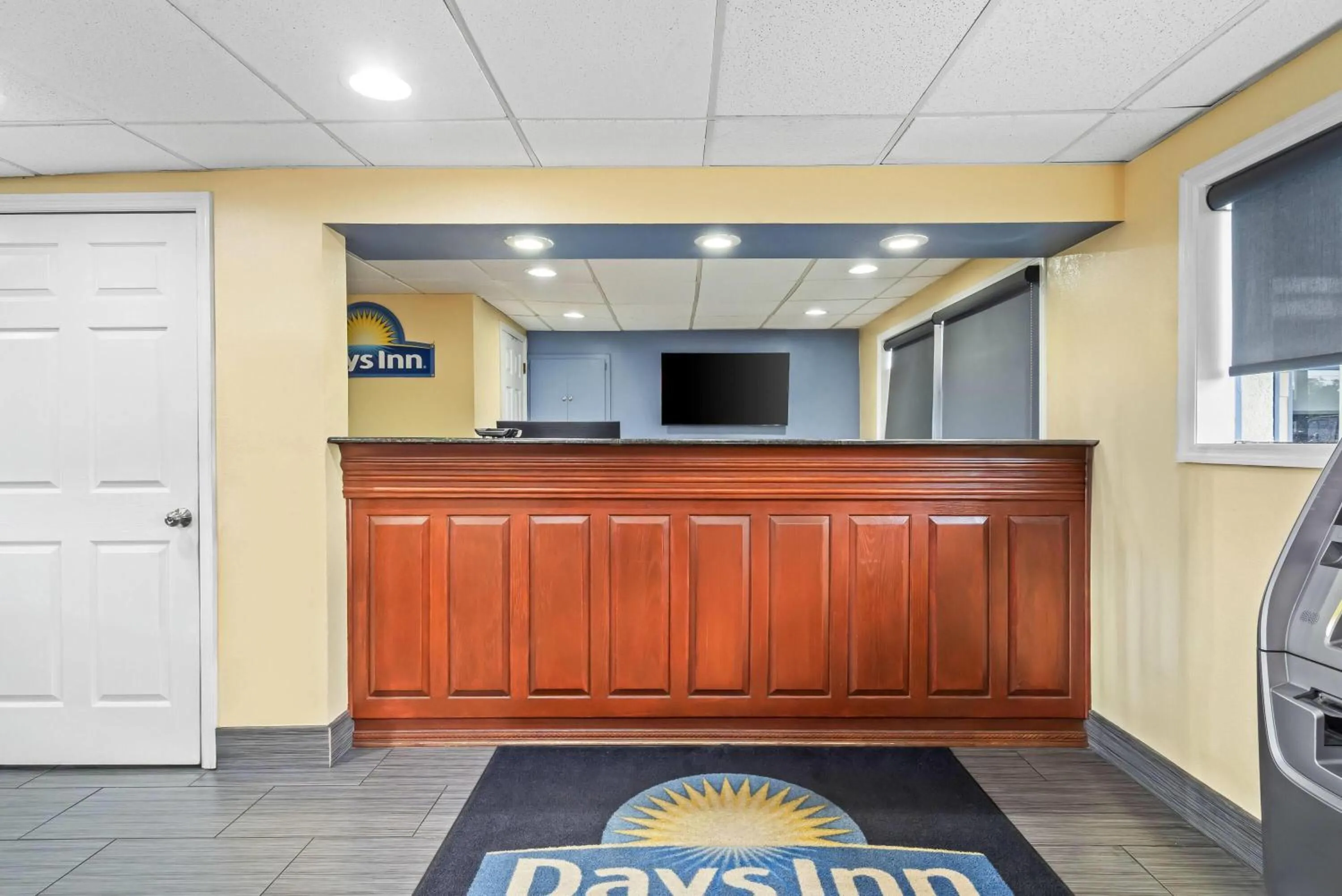 Lobby or reception in Days Inn by Wyndham Jacksonville NC