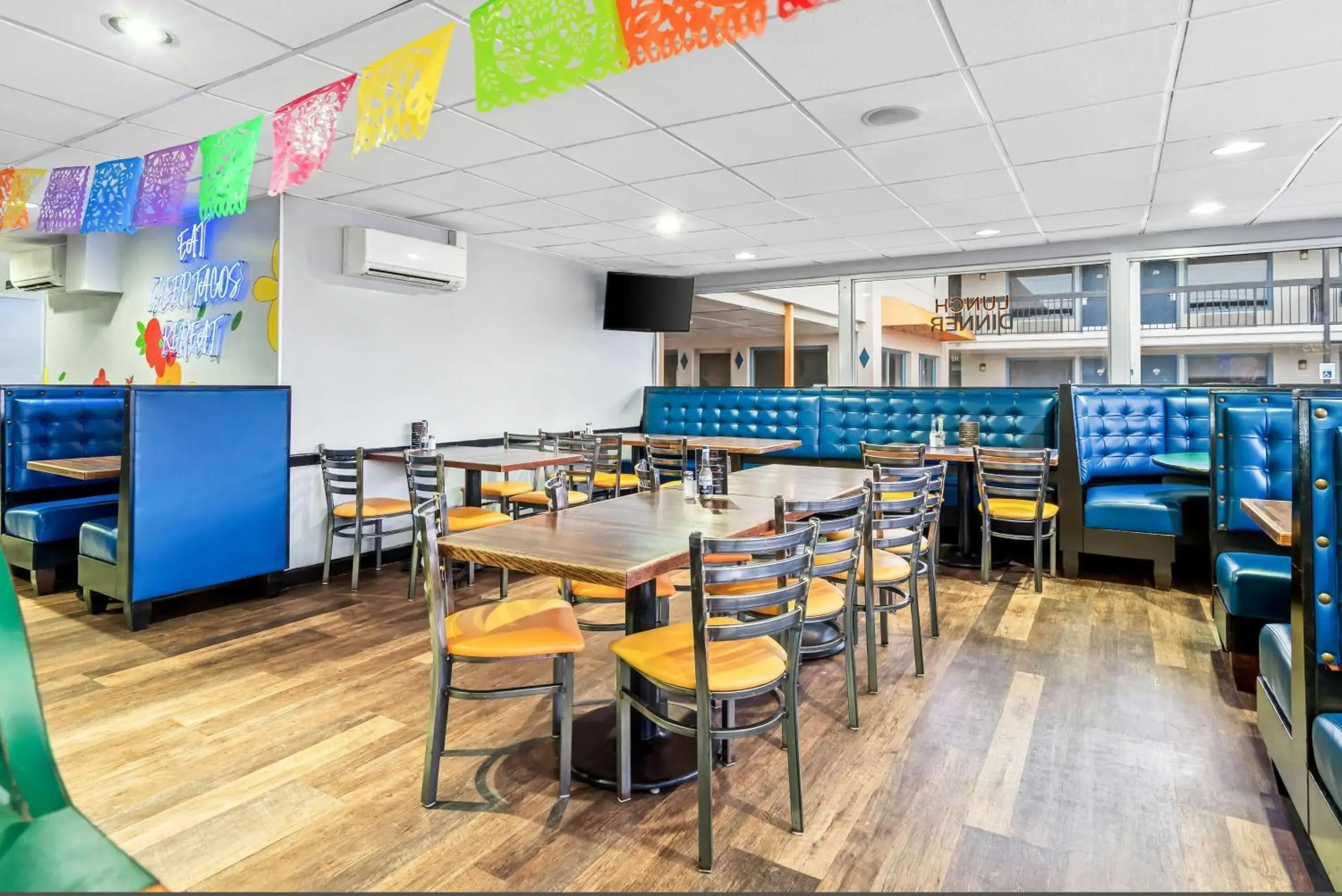 Restaurant/places to eat in Days Inn by Wyndham Jacksonville NC Restaurant/places to eat in Days Inn by Wyndham Jacksonville NC