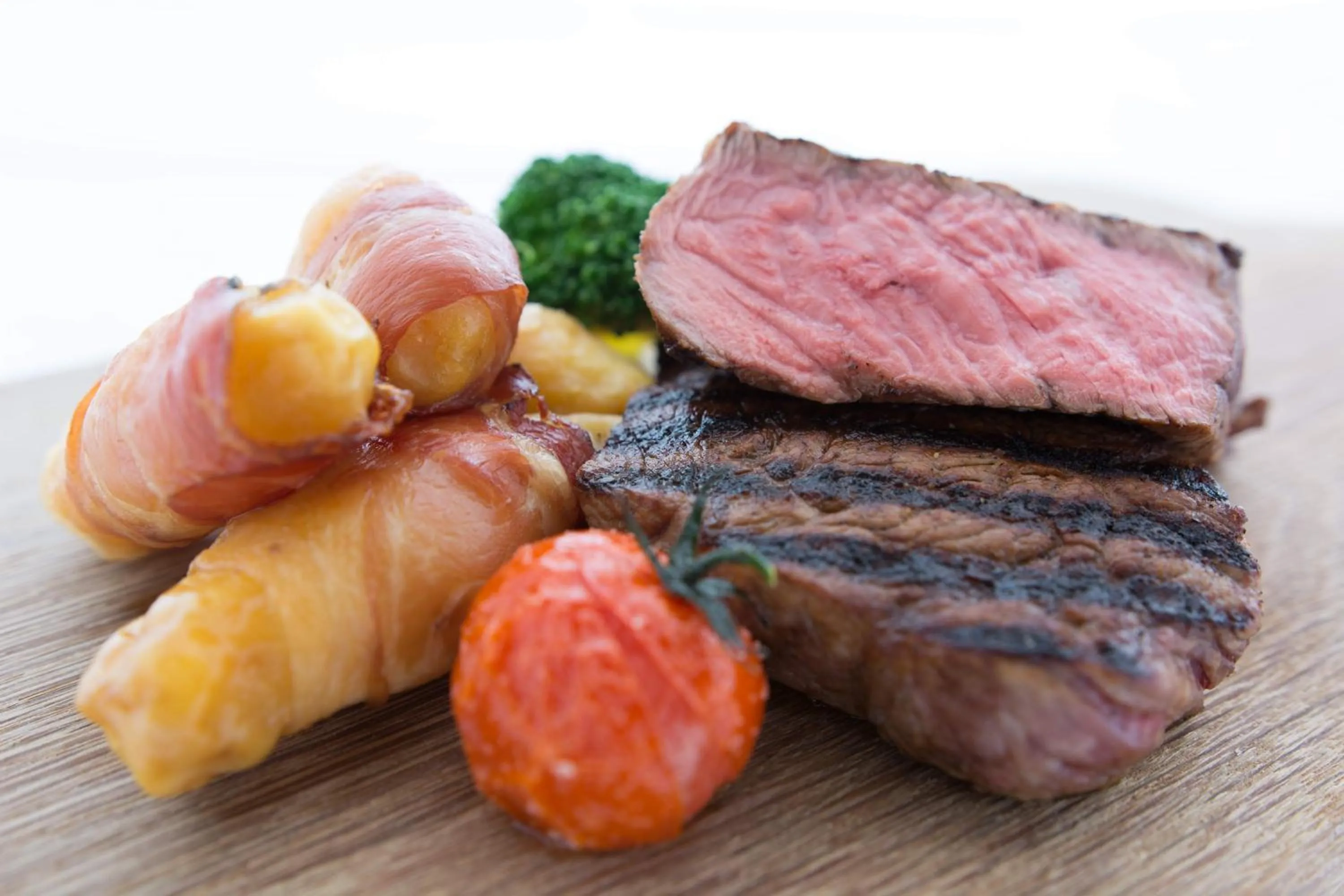 Dinner in Ducky’s Restaurant | Events | Hotel