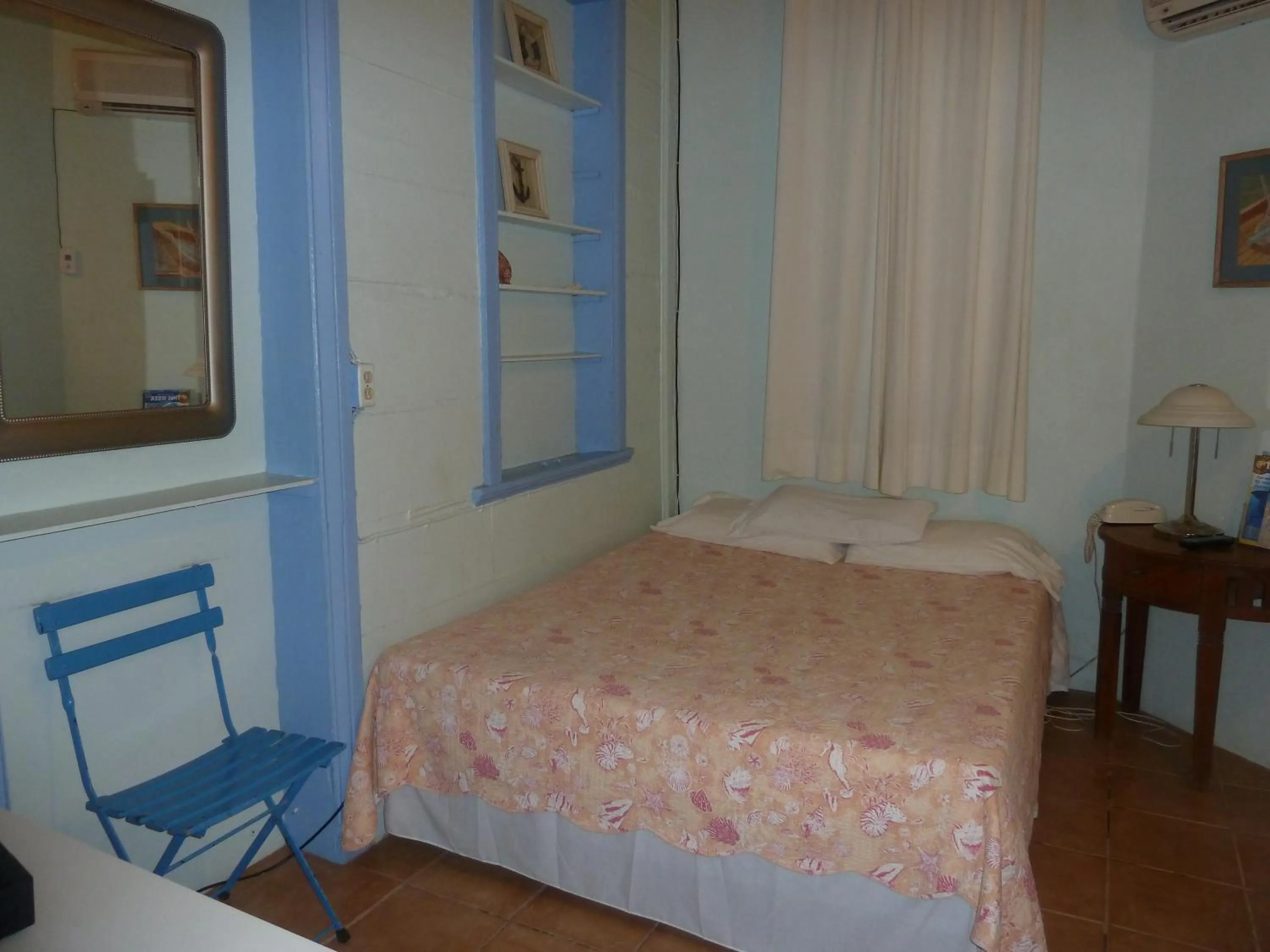 Photo of the whole room, Bed in Galleon House Hotel