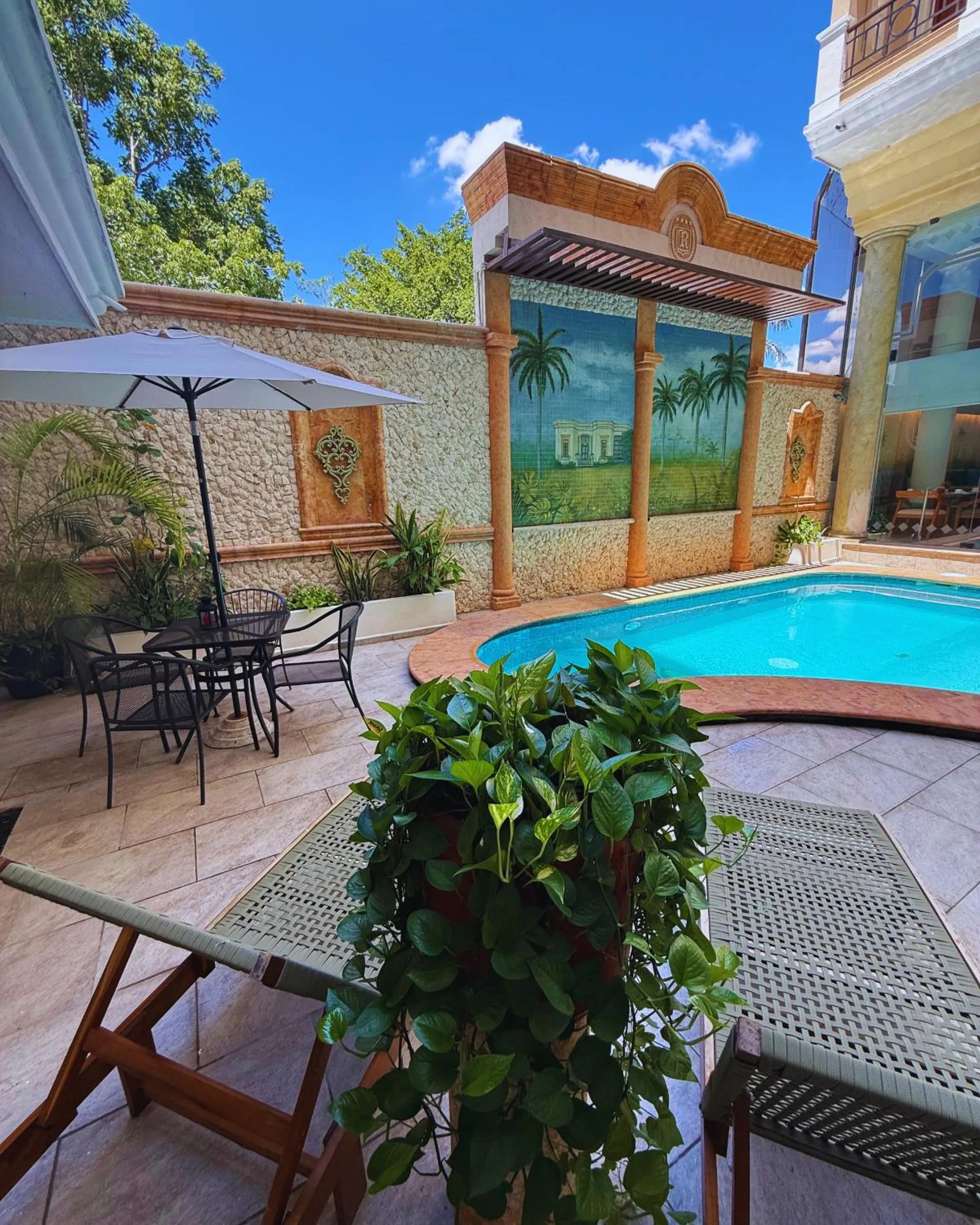 Swimming pool in Hotel Residencial