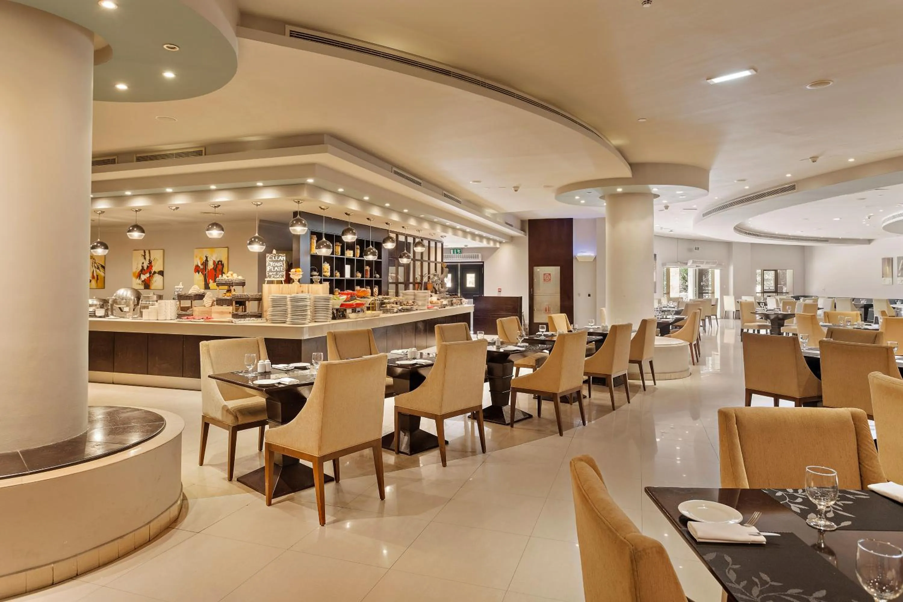 Restaurant/places to eat in Al Hamra Residence