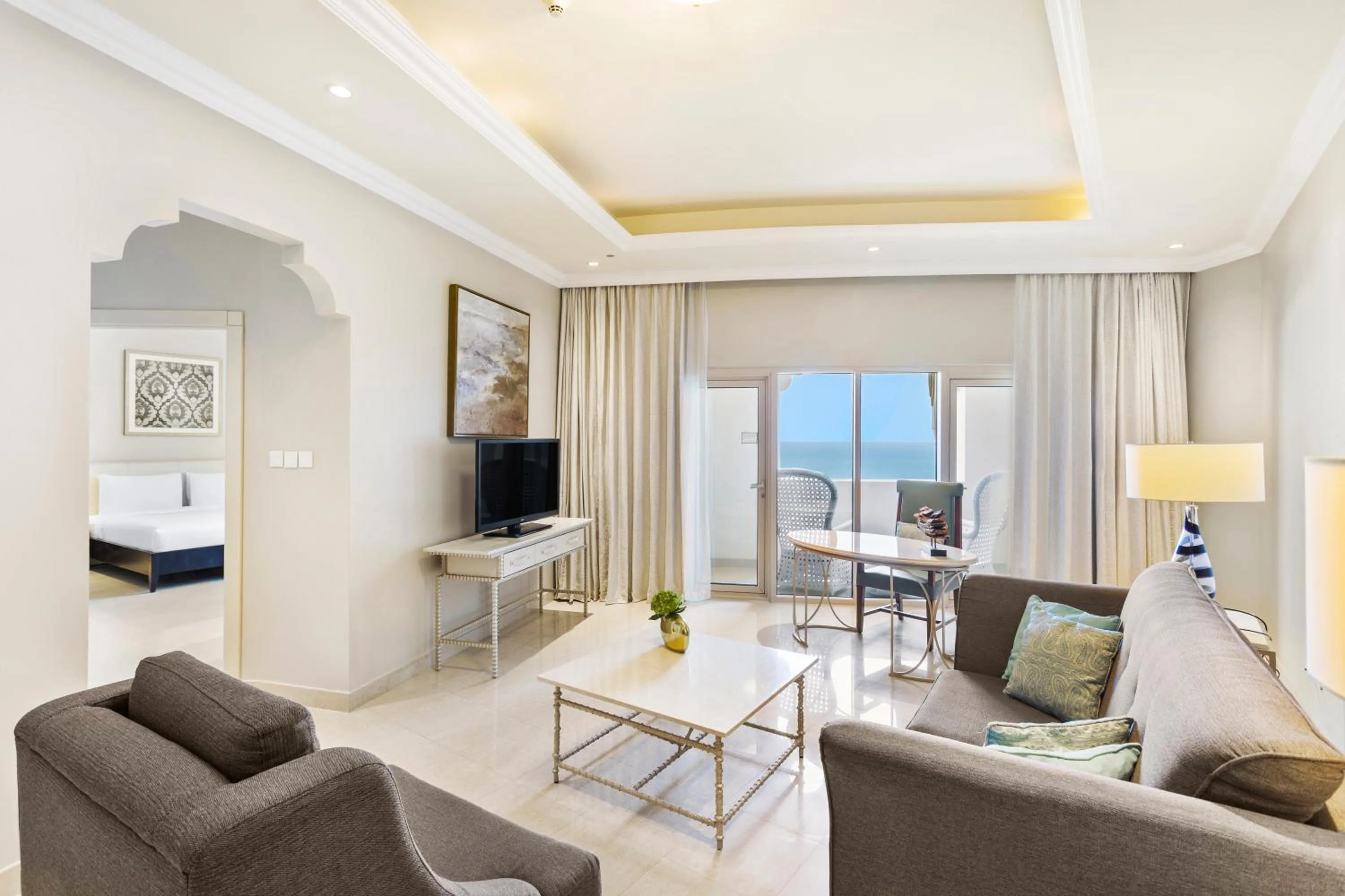 TV and multimedia in Al Hamra Residence