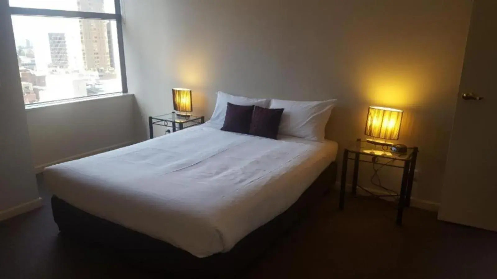 Bed in Melbourne CBD Central Apartment Hotel Official Bed in Melbourne CBD Central Apartment Hotel Official
