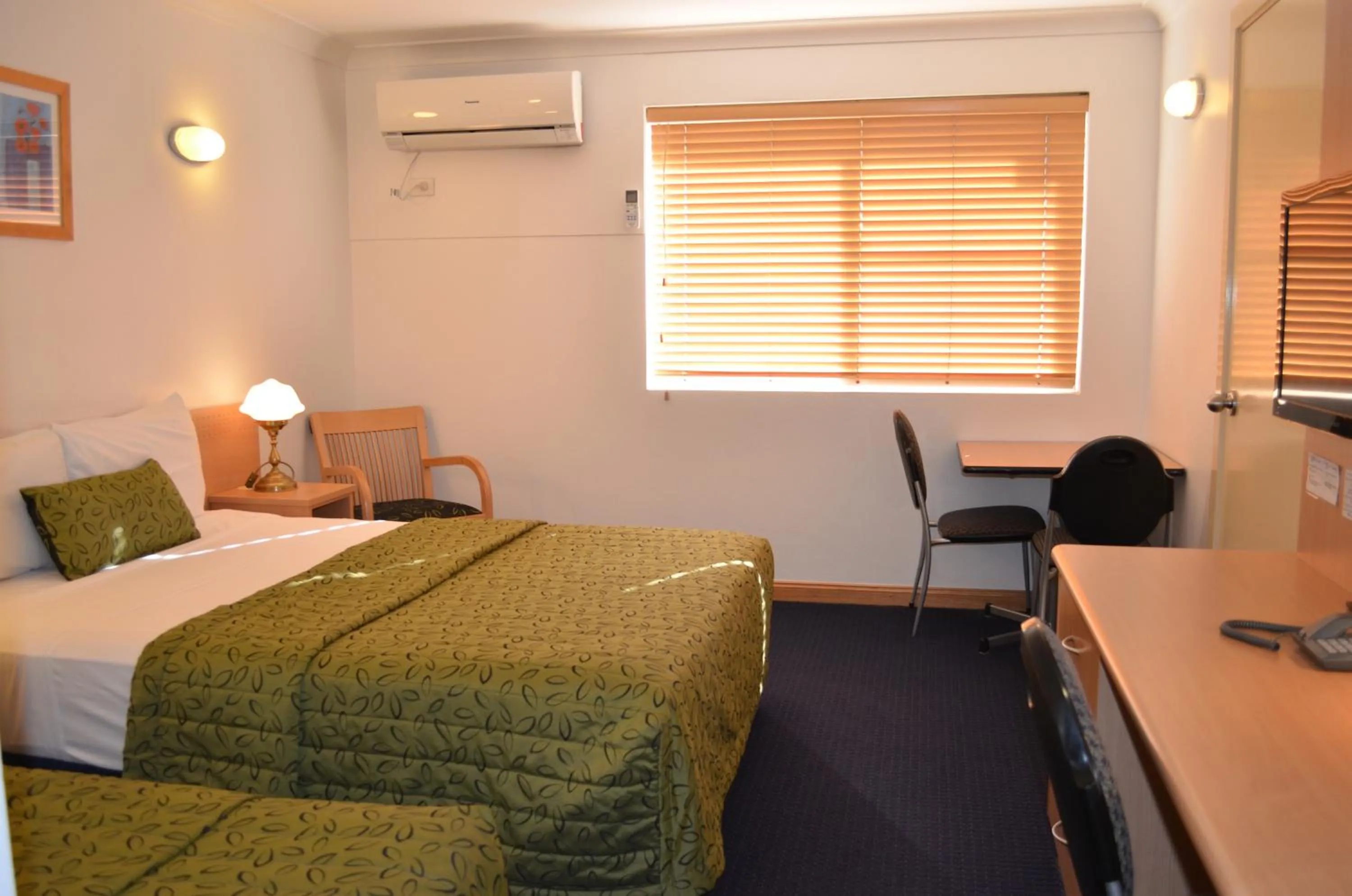 Bed in Airport Motel Brisbane