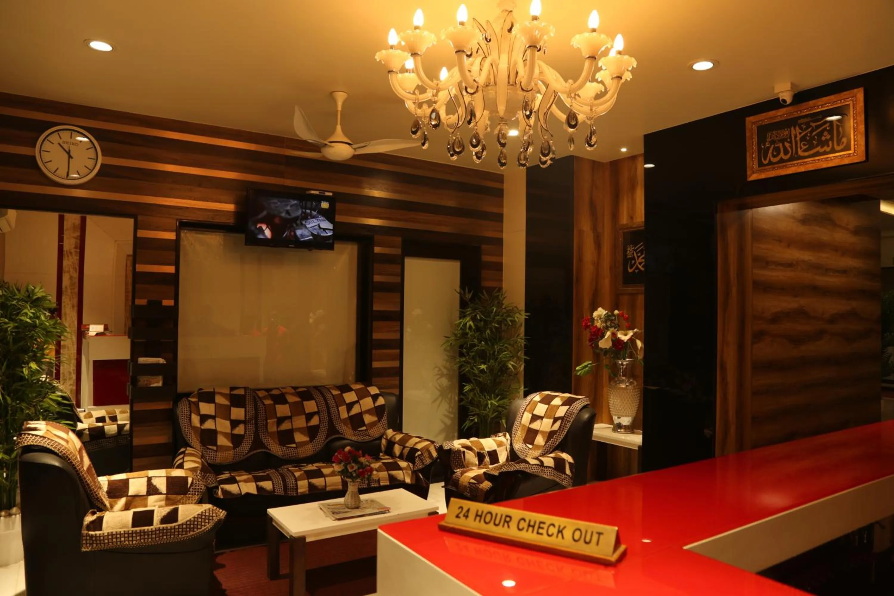 HOTEL MADNI ROYALE (50 Mtrs from Dargaah), Ajmer