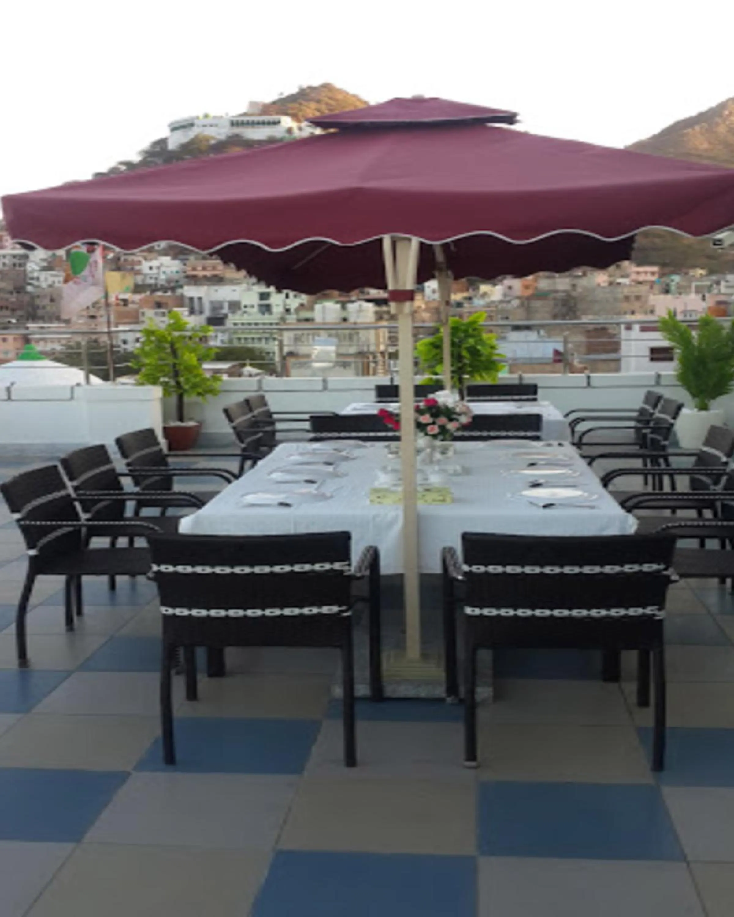 Restaurant/places to eat in HOTEL MADNI ROYALE (50 Mtrs from Dargaah), Ajmer