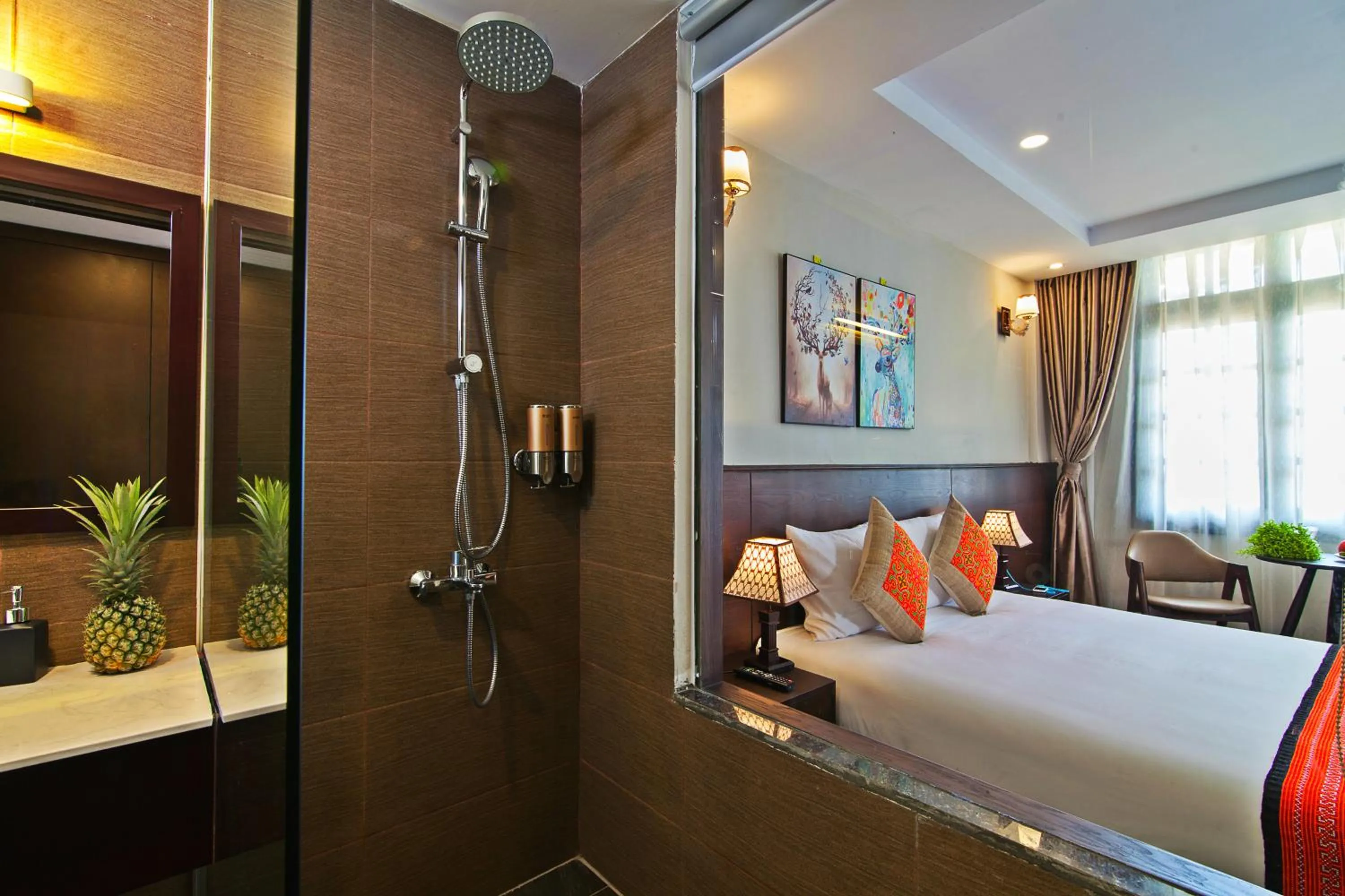 Shower, Bed in Lacasa Sapa Hotel