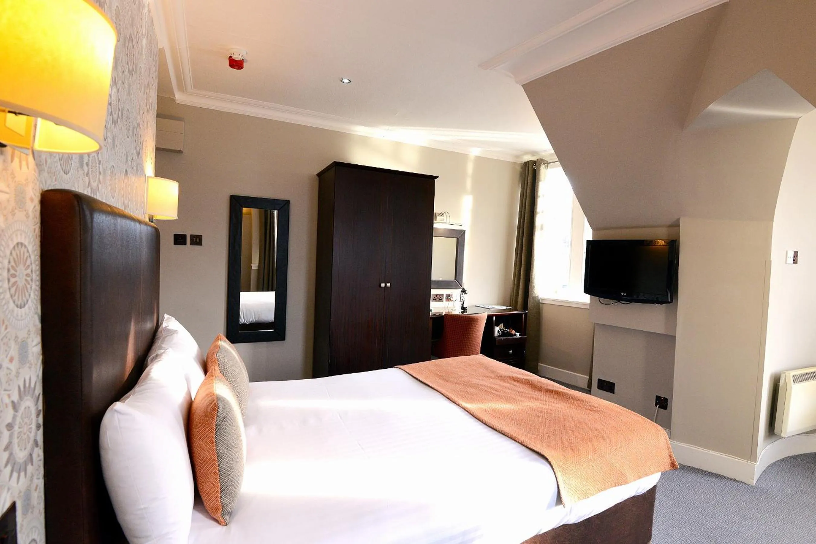 Bed in Columba Hotel