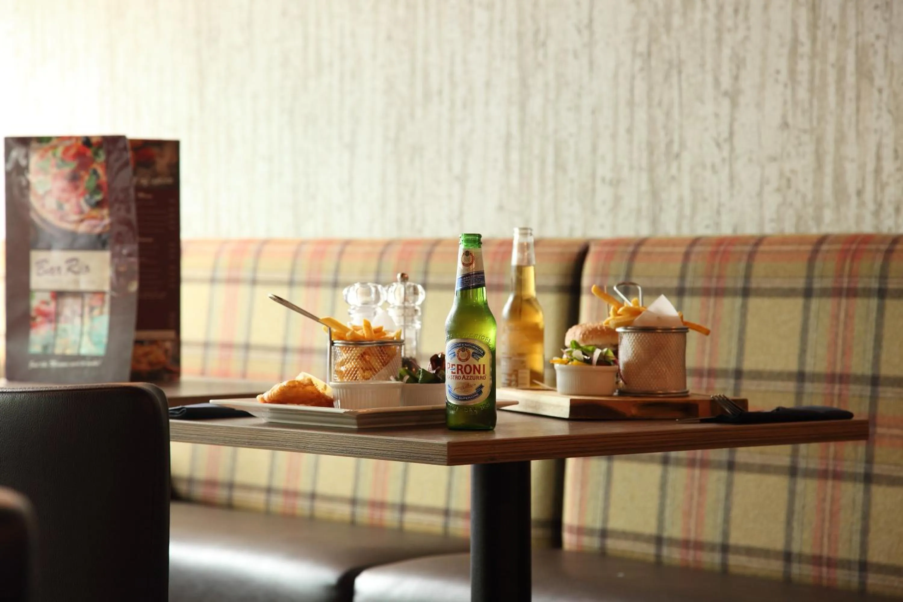 Restaurant/places to eat in Columba Hotel