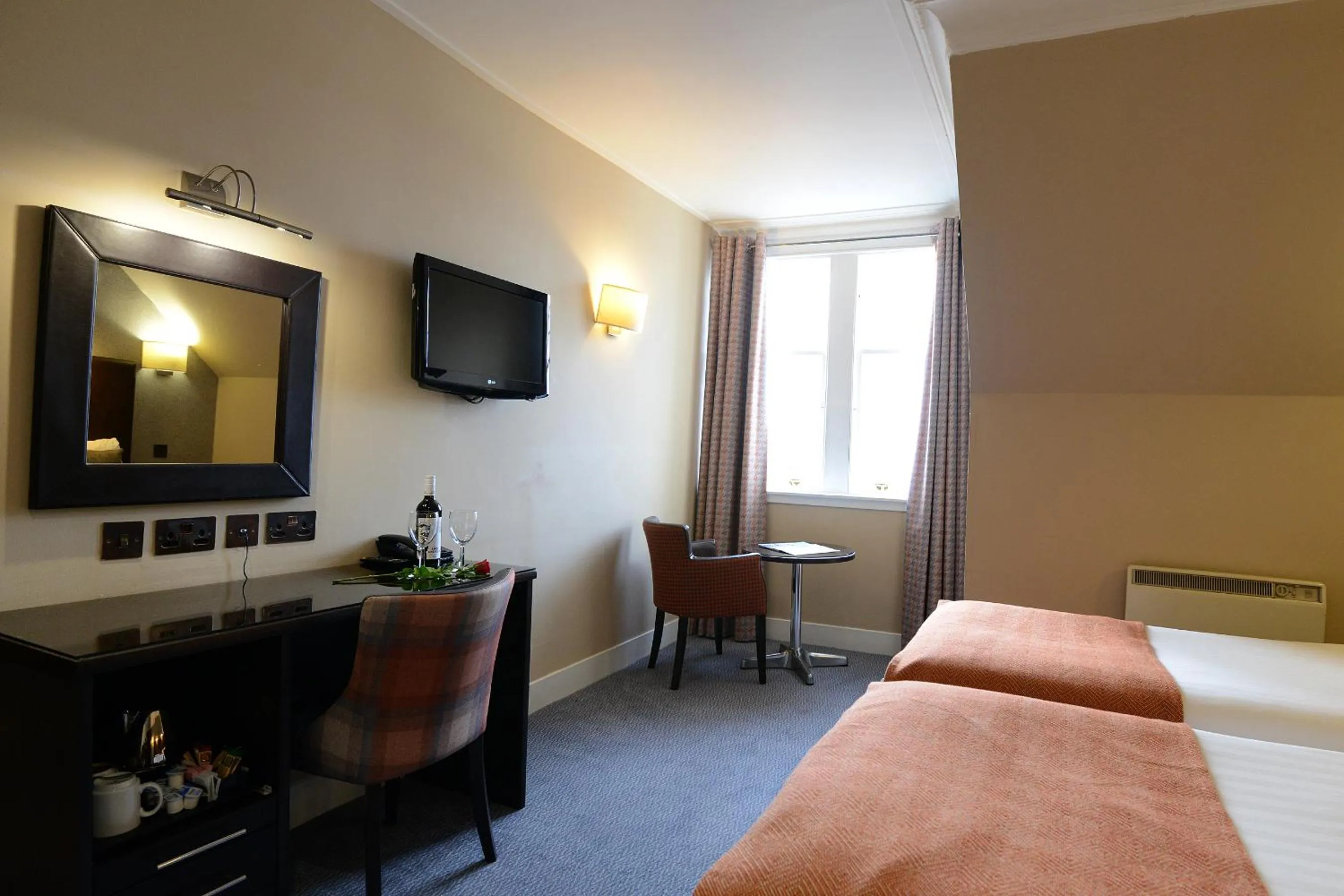 View (from property/room), Bed in Columba Hotel