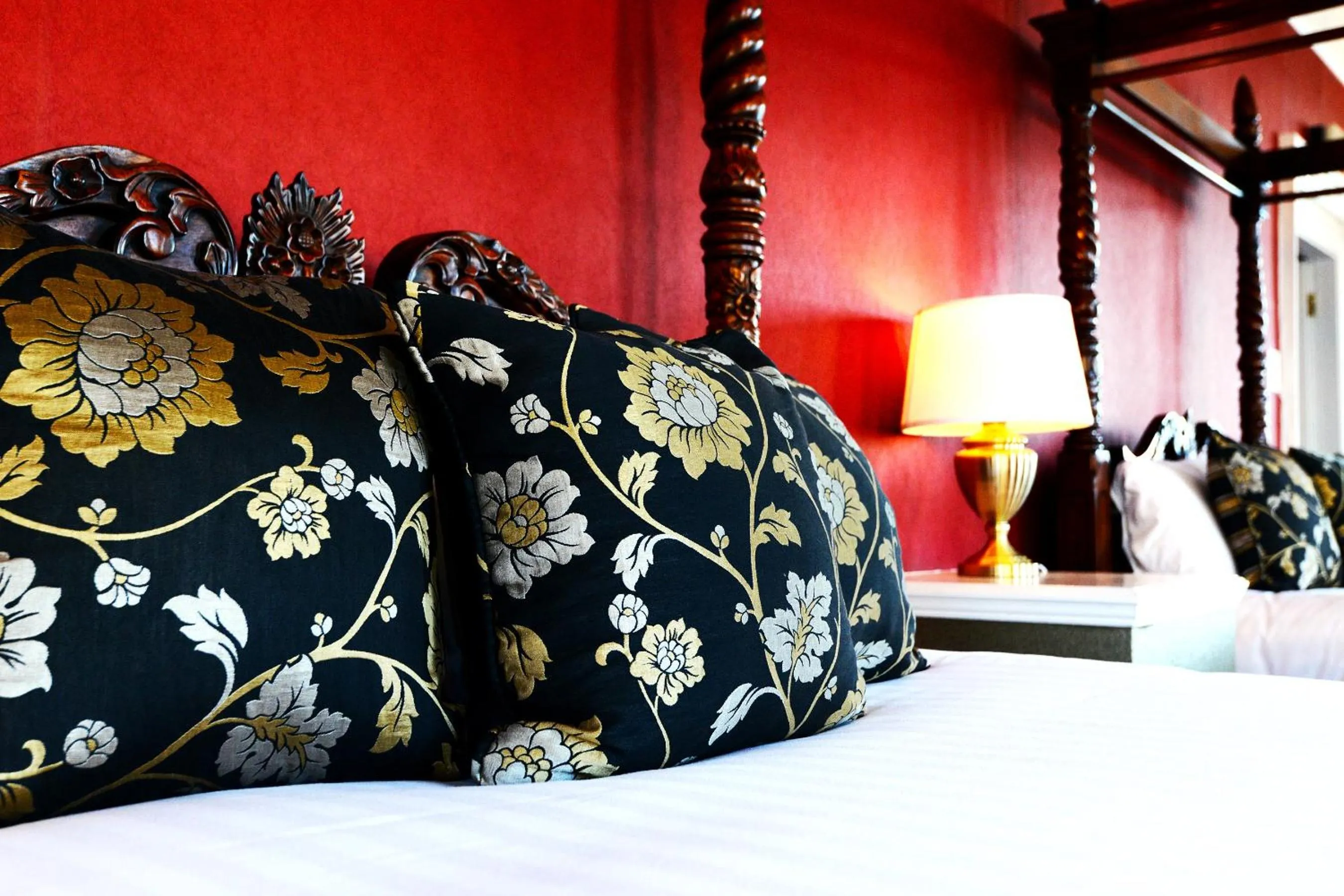 VIP, Bed in Columba Hotel