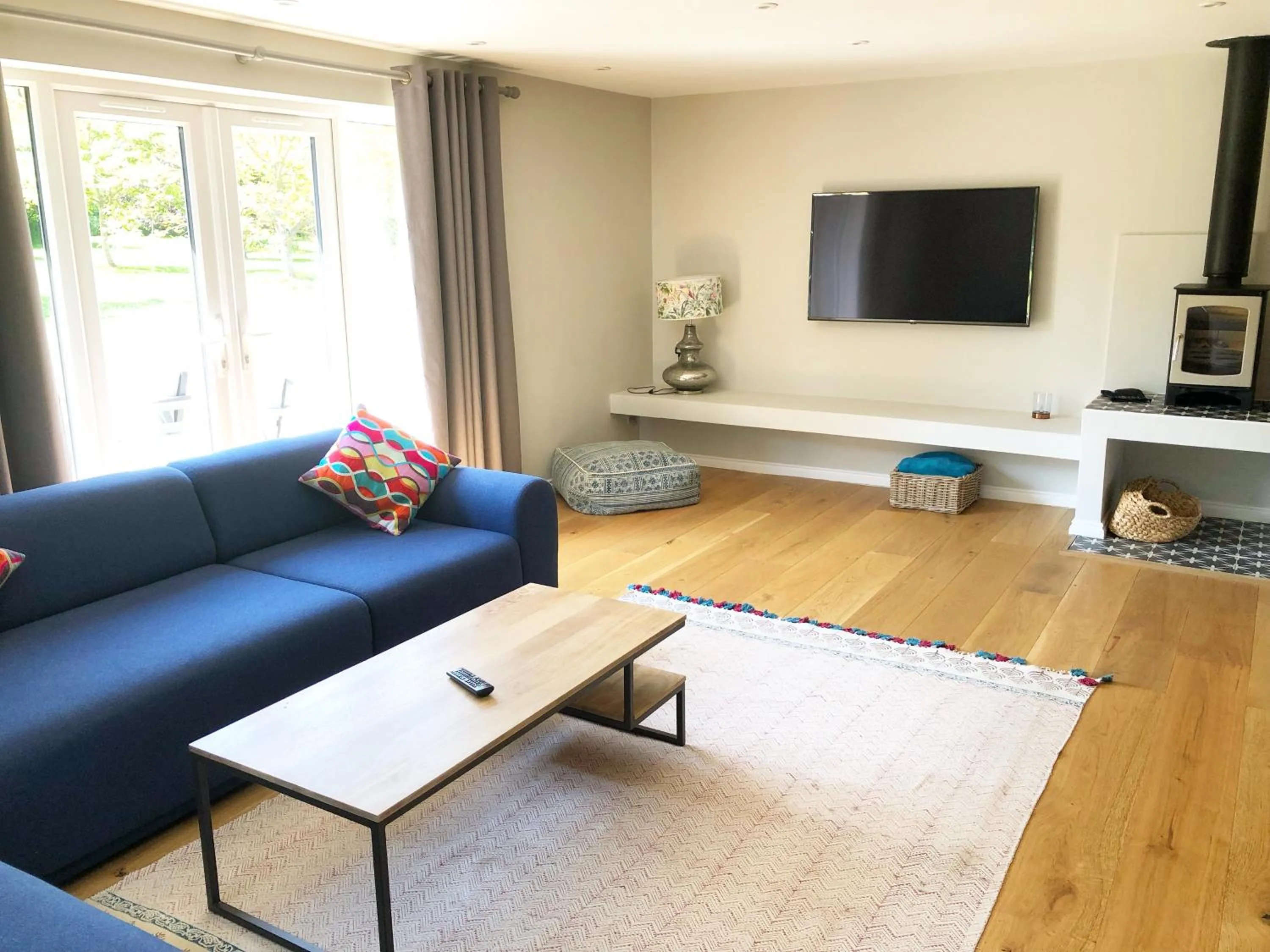 TV and multimedia in The Cottages at Crouchers Orchards