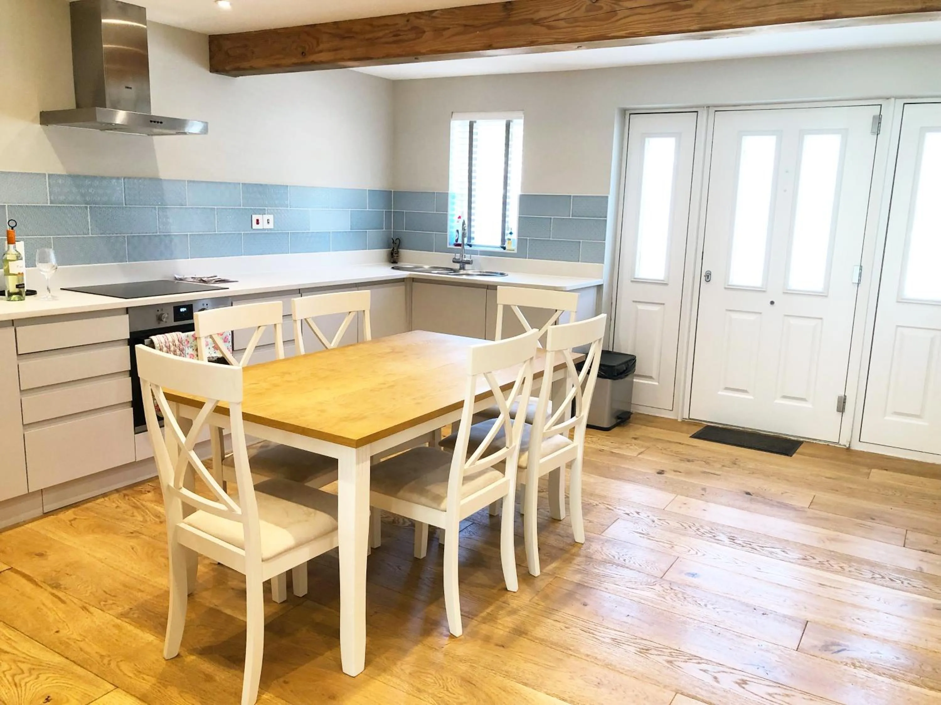 Kitchen or kitchenette in The Cottages at Crouchers Orchards