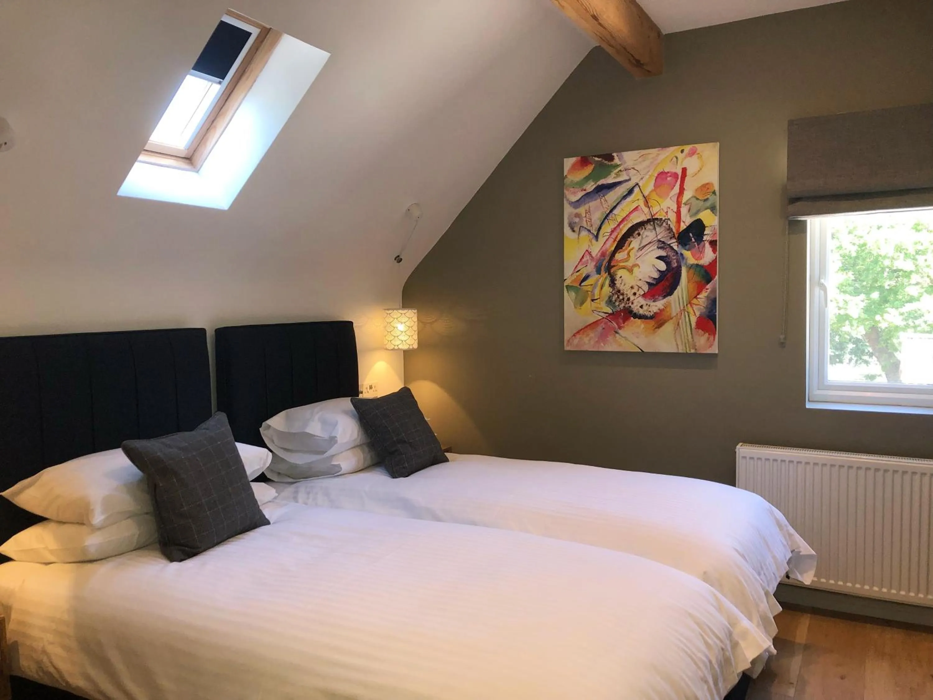 Bed in The Cottages at Crouchers Orchards