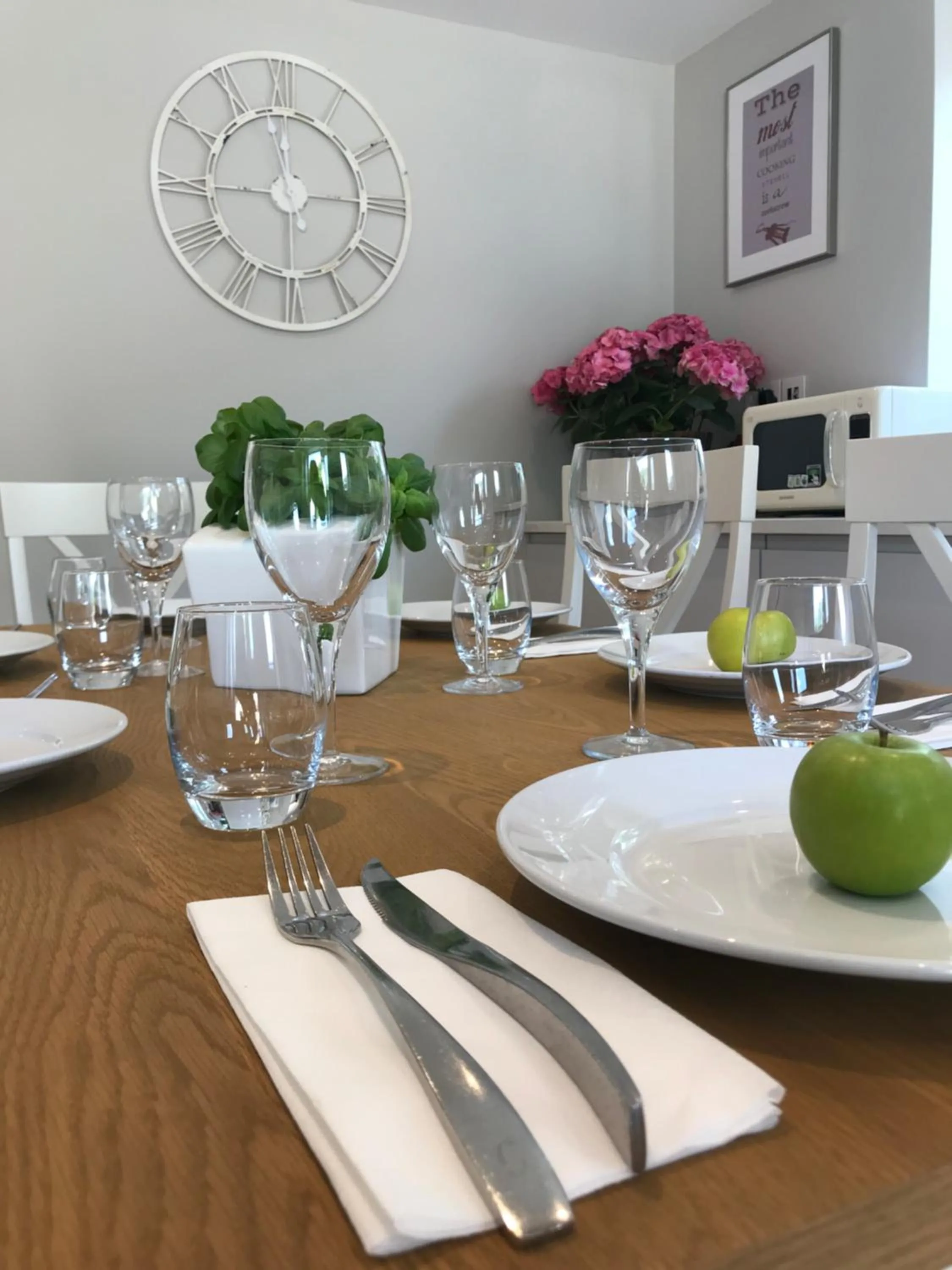 Kitchen or kitchenette in The Cottages at Crouchers Orchards