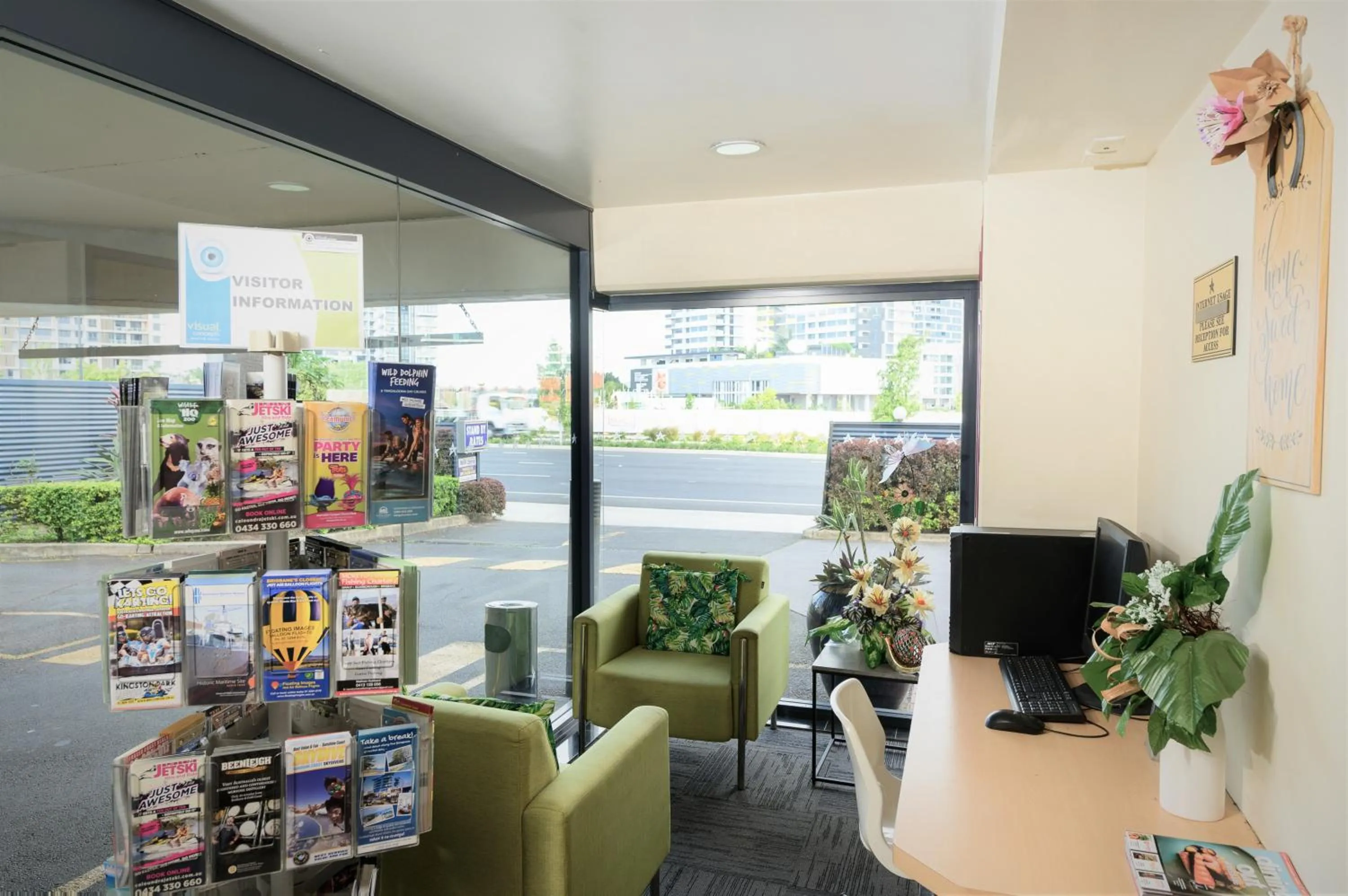 Lobby/Reception in Airolodge International