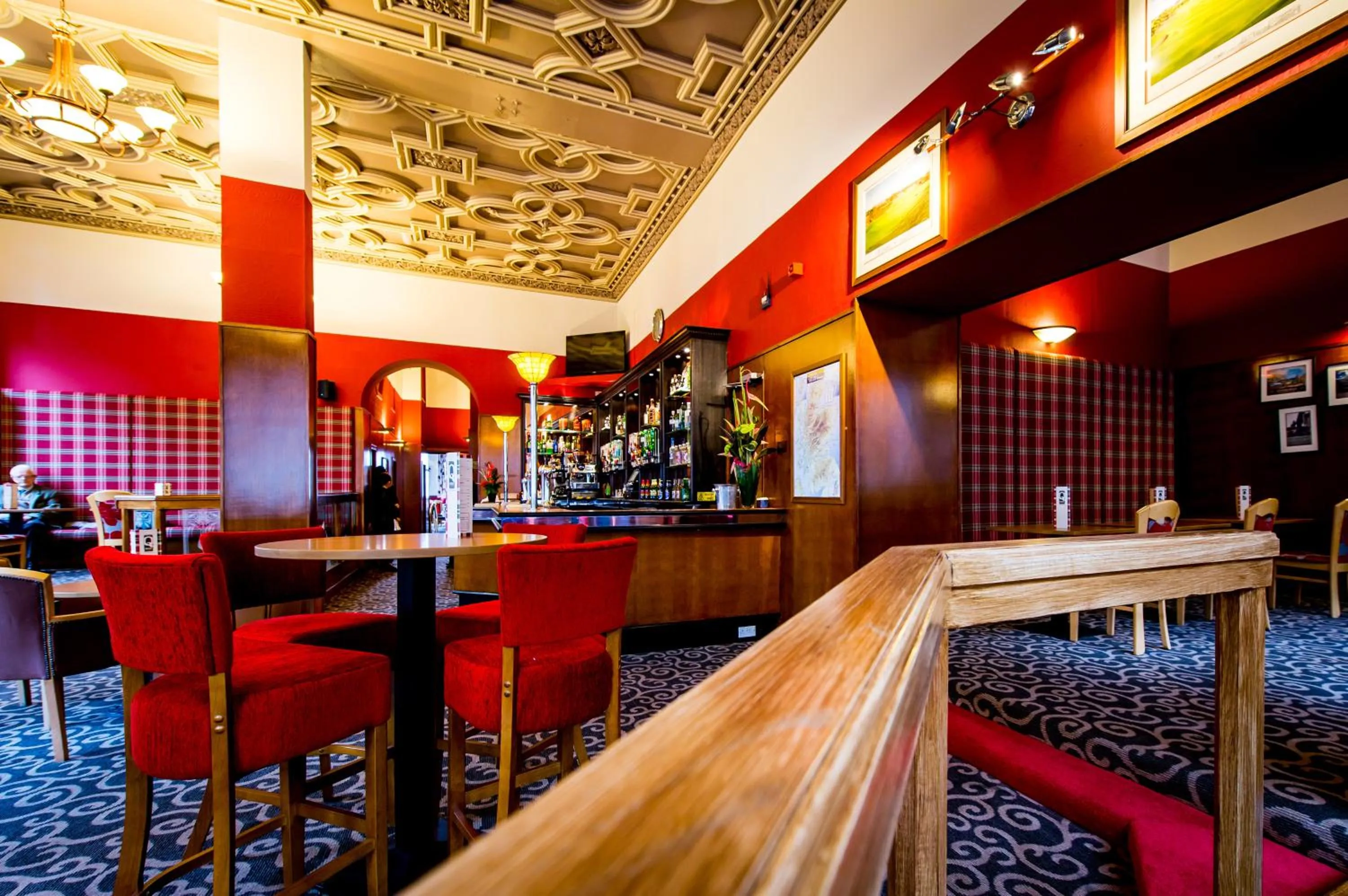 Lounge or bar in Best Western Queens Hotel