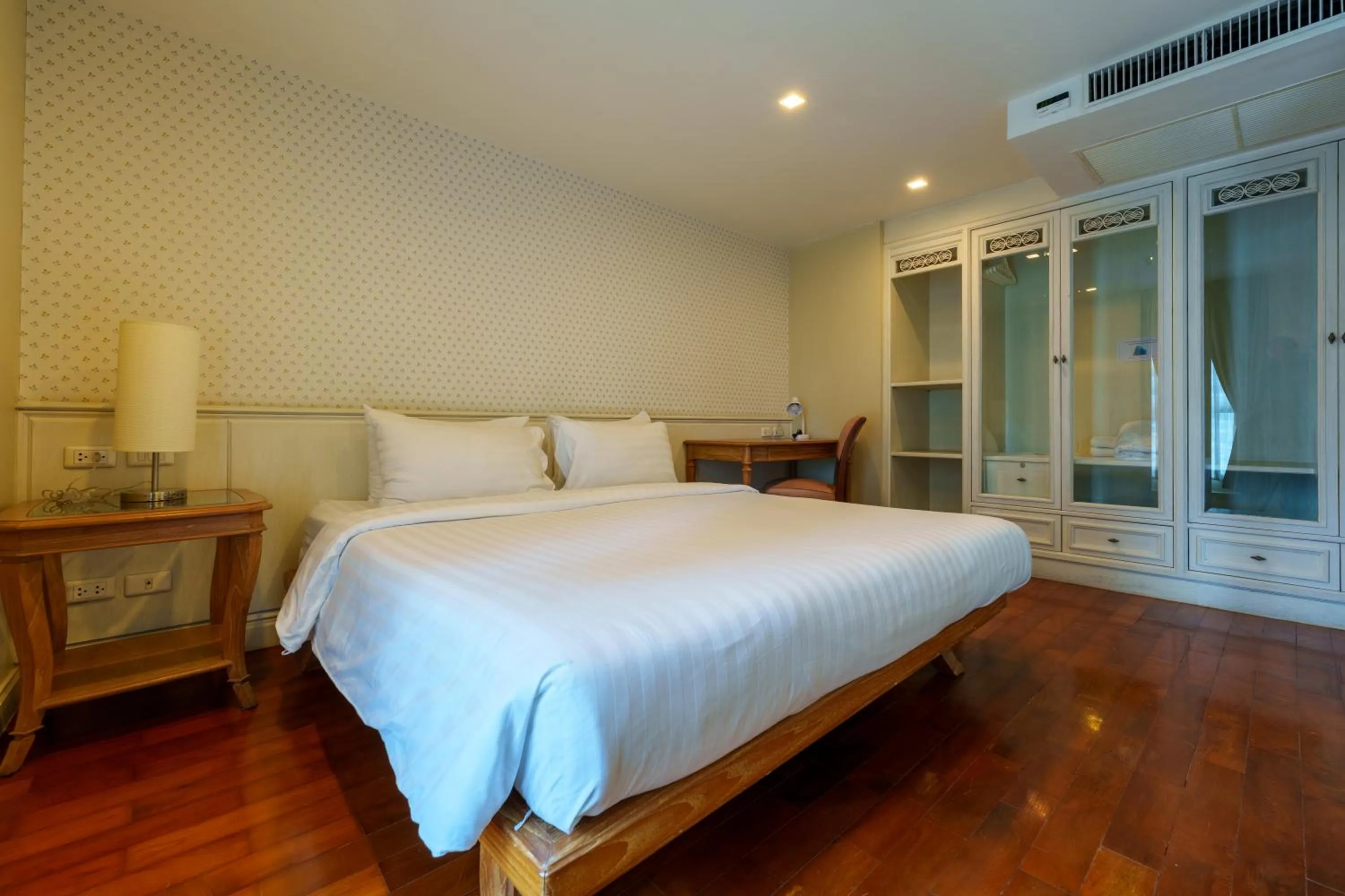 Bed in Sabai Sathorn Service Apartment