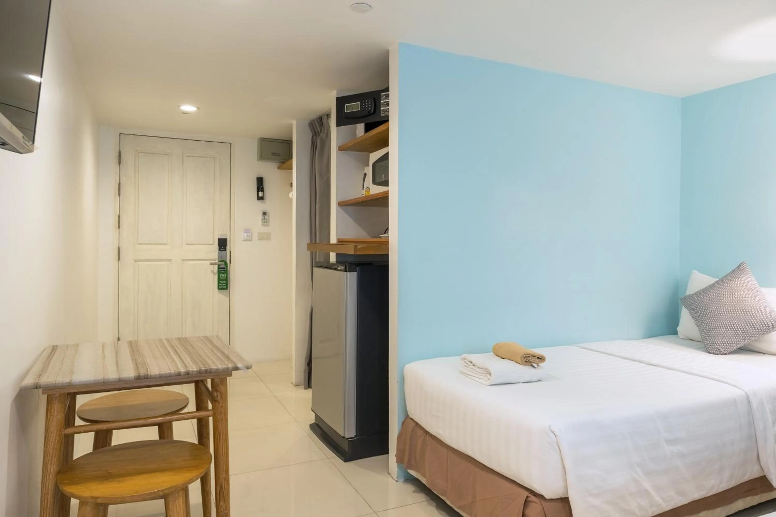 Bedroom, Bed in Sabai Sathorn Service Apartment
