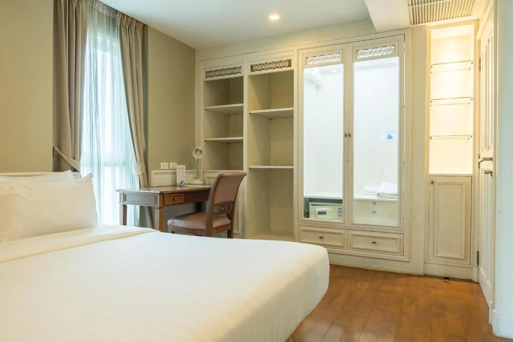 Bedroom, Bed in Sabai Sathorn Service Apartment