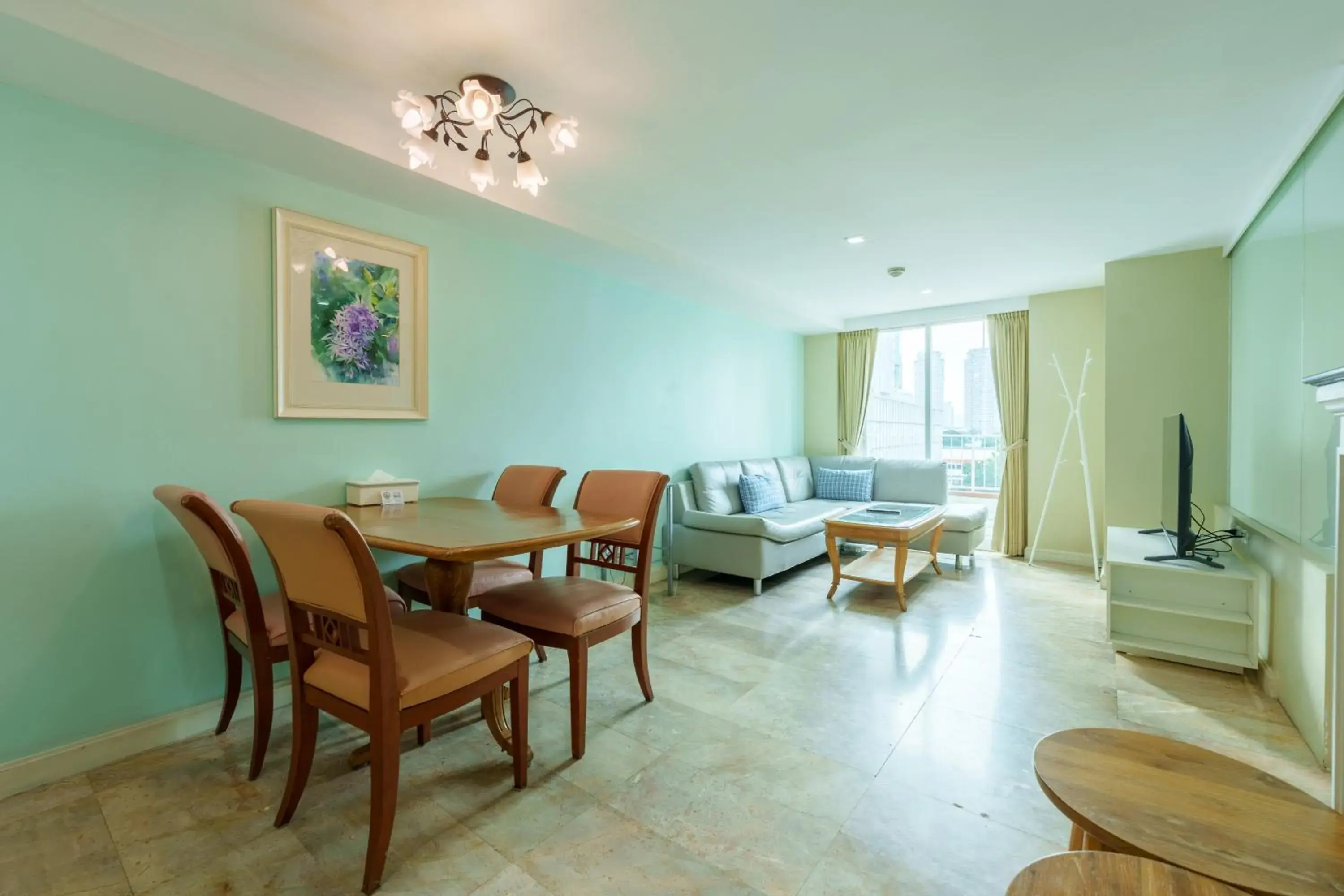 Three-Bedroom Suite in Sabai Sathorn Service Apartment Three-Bedroom Suite in Sabai Sathorn Service Apartment