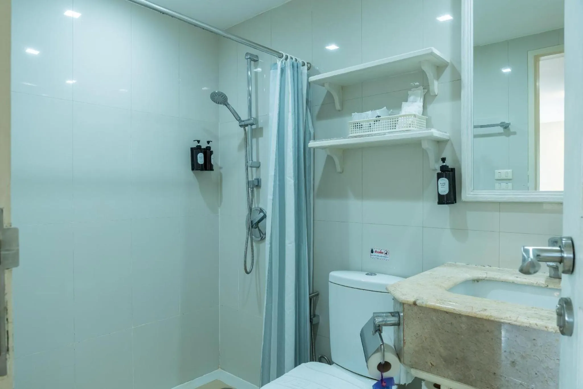 Shower in Sabai Sathorn Service Apartment