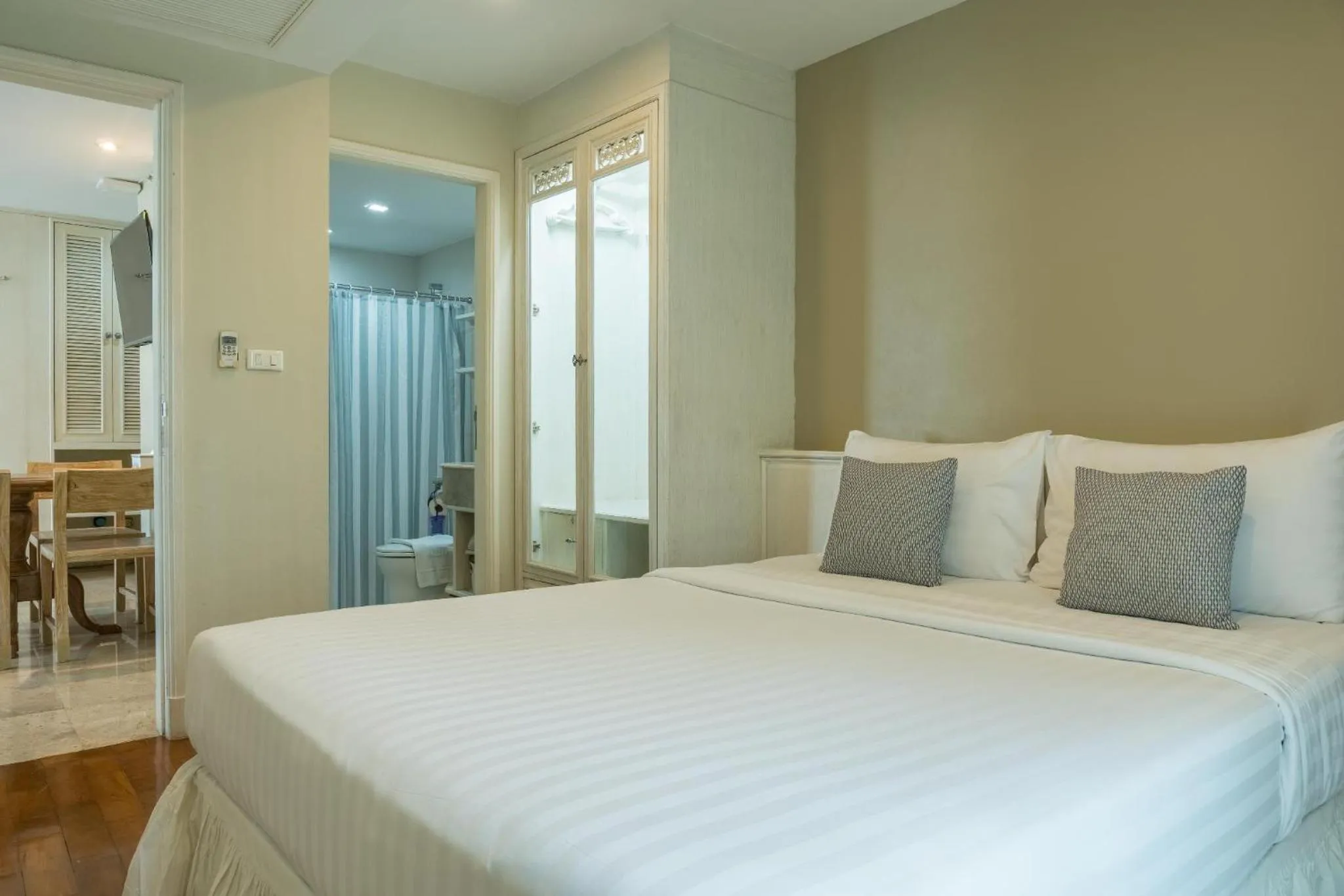Bed in Sabai Sathorn Service Apartment